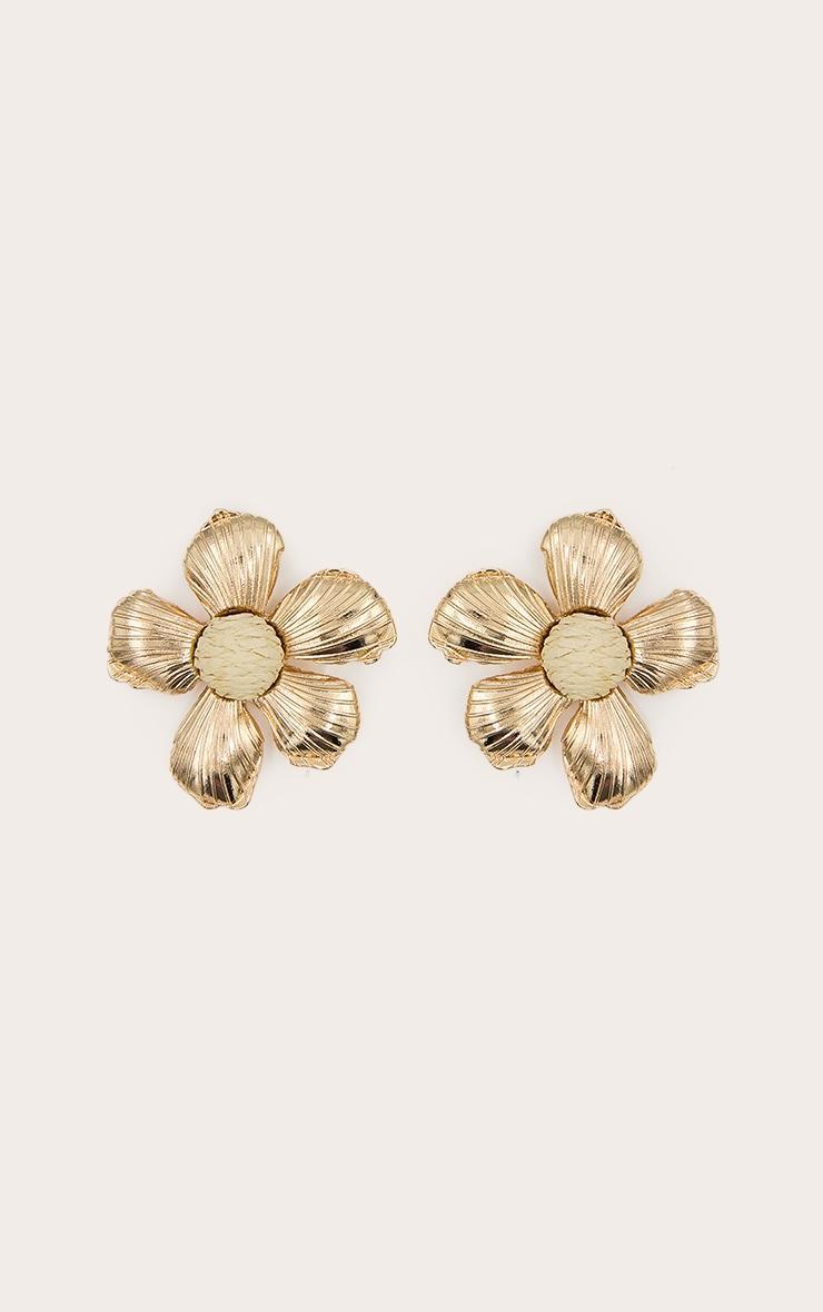 Gold Textured Raffia Centered Floral Earrings Product Image
