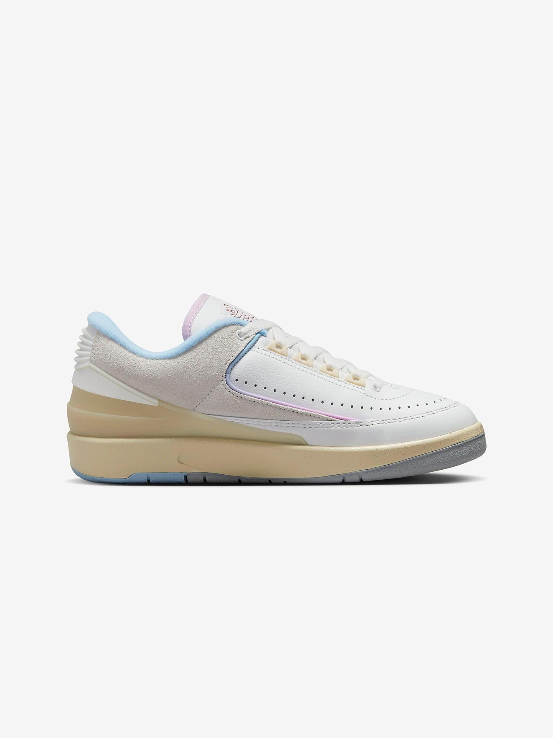 Women's Air Jordan 2 Retro Low (Summit White/Varsity Red-Ice Blue) Female Product Image