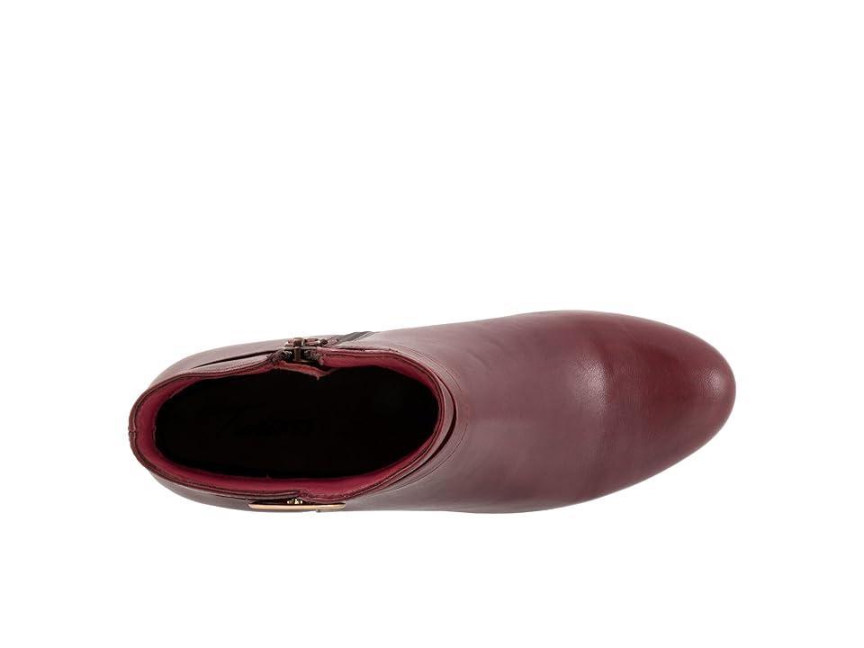 Trotters Ruby Women's Flat Shoes Product Image