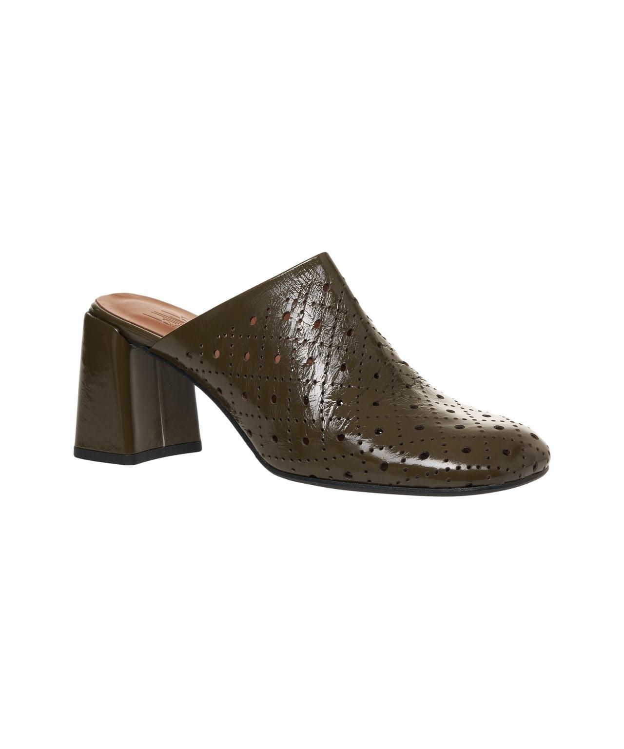 Patent leather sabot Product Image