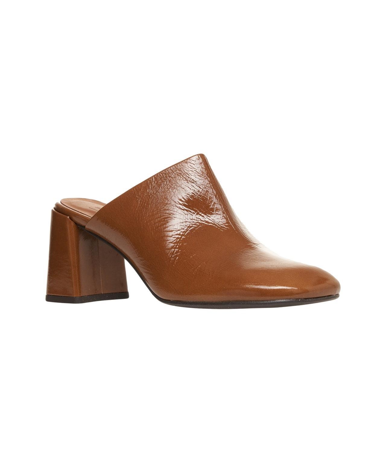 Patent leather sabot Product Image