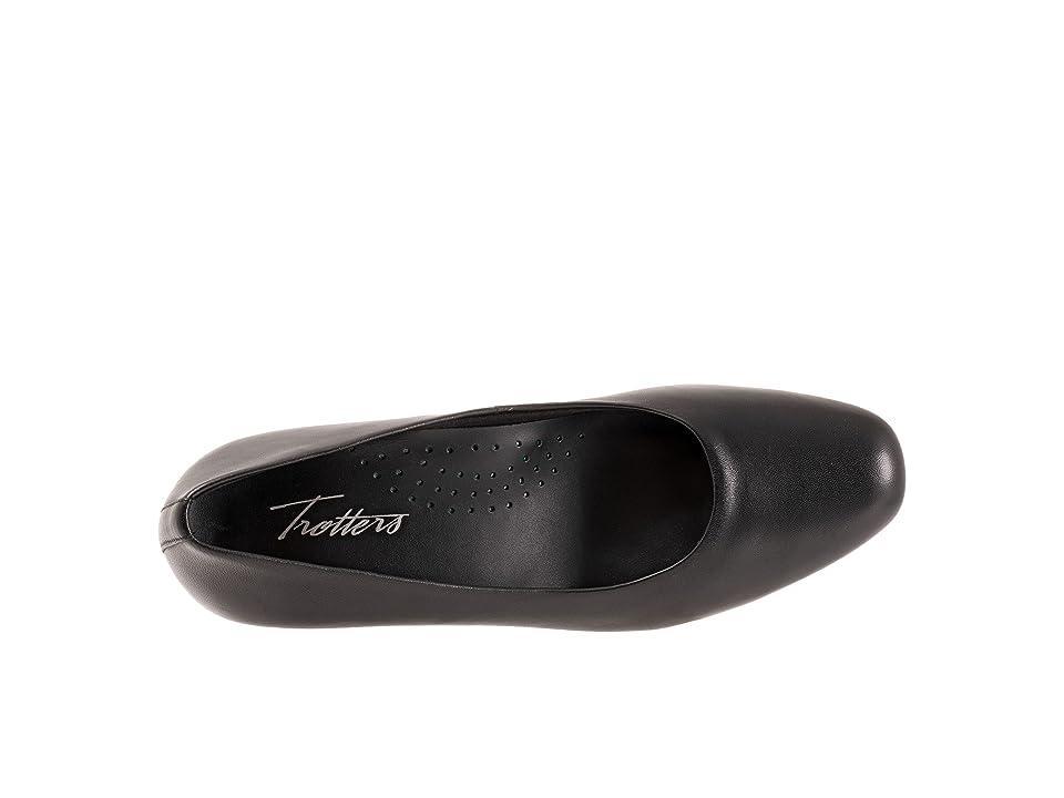 Trotters Daria Leather Block Heel Pumps Product Image