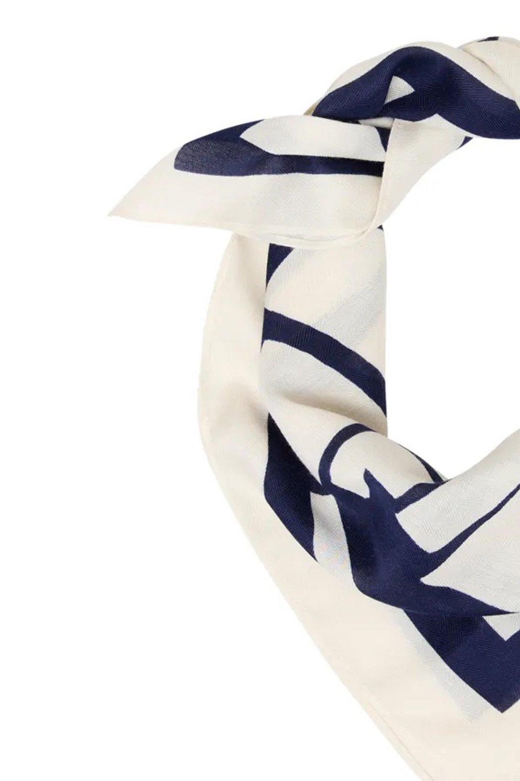 Wicly Scarf Product Image
