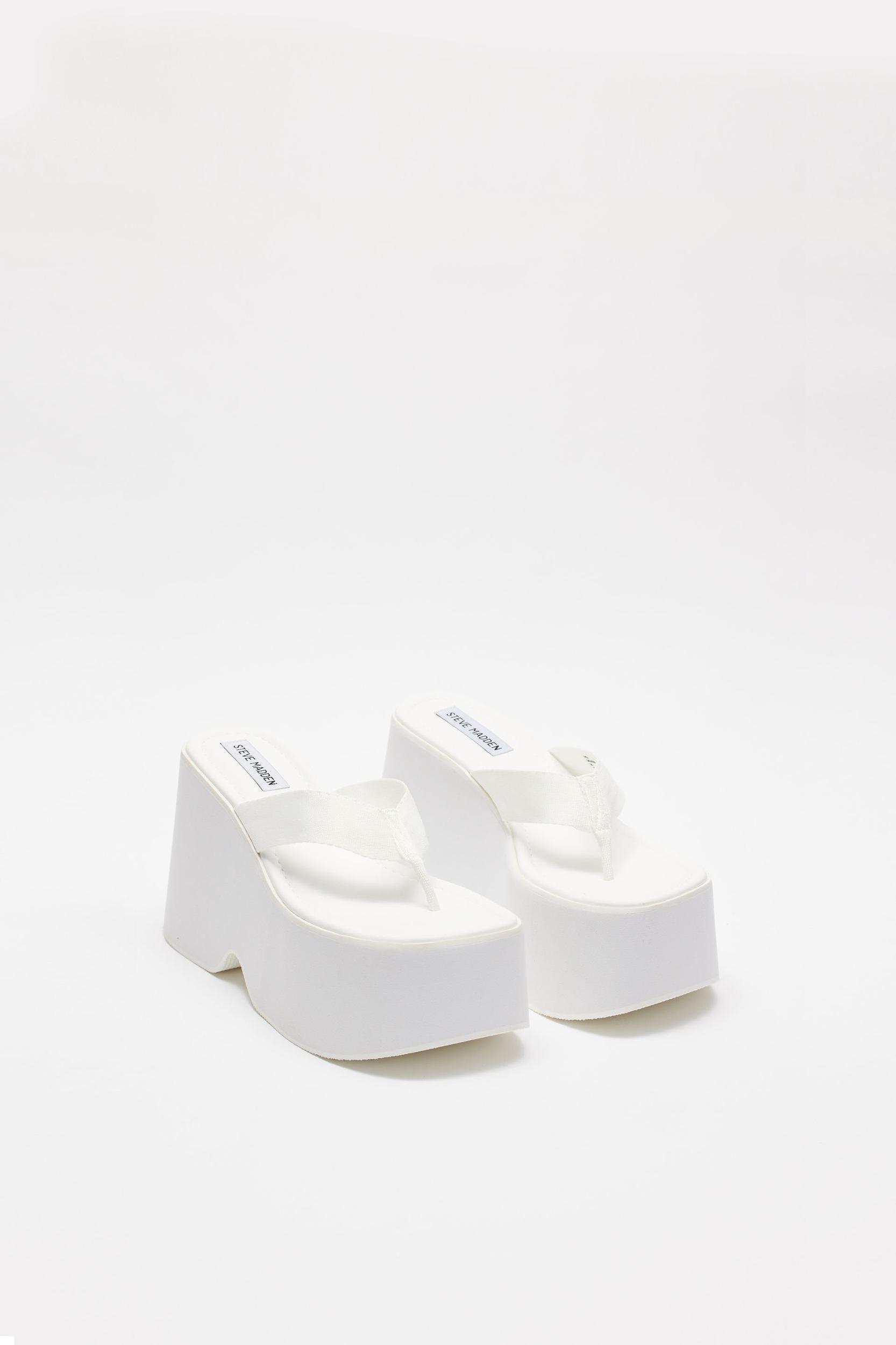 STEVE MADDEN Gwen Platform Sandal Product Image