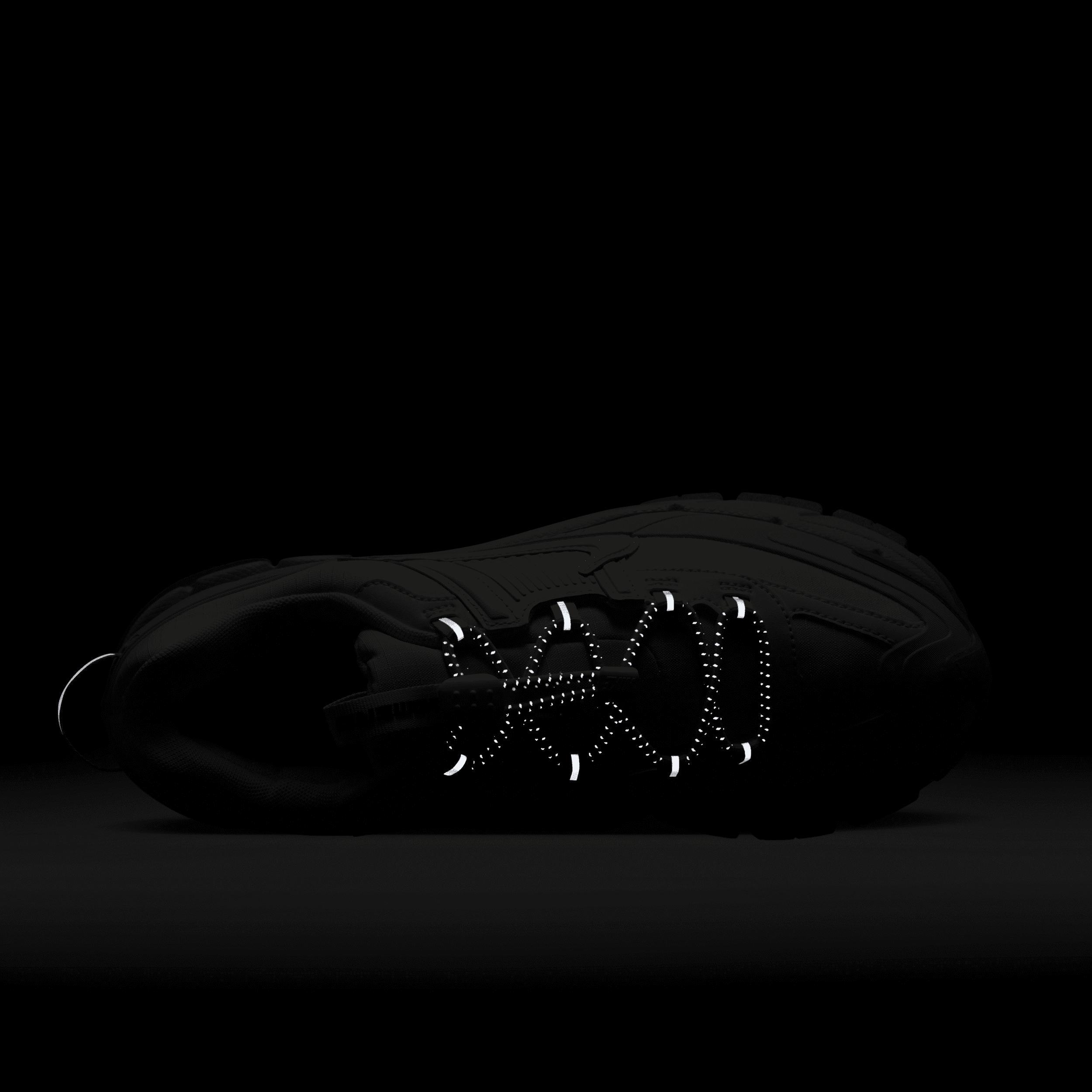 Nike Zoom Vomero Roam Women's Winterized Shoes Product Image