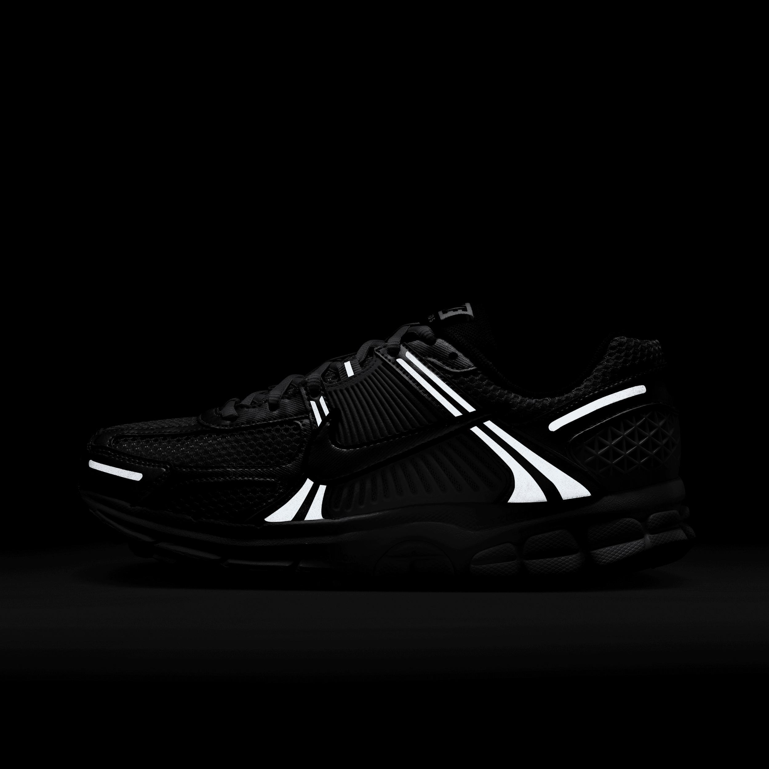 Nike Women's Zoom Vomero 5 Shoes Product Image