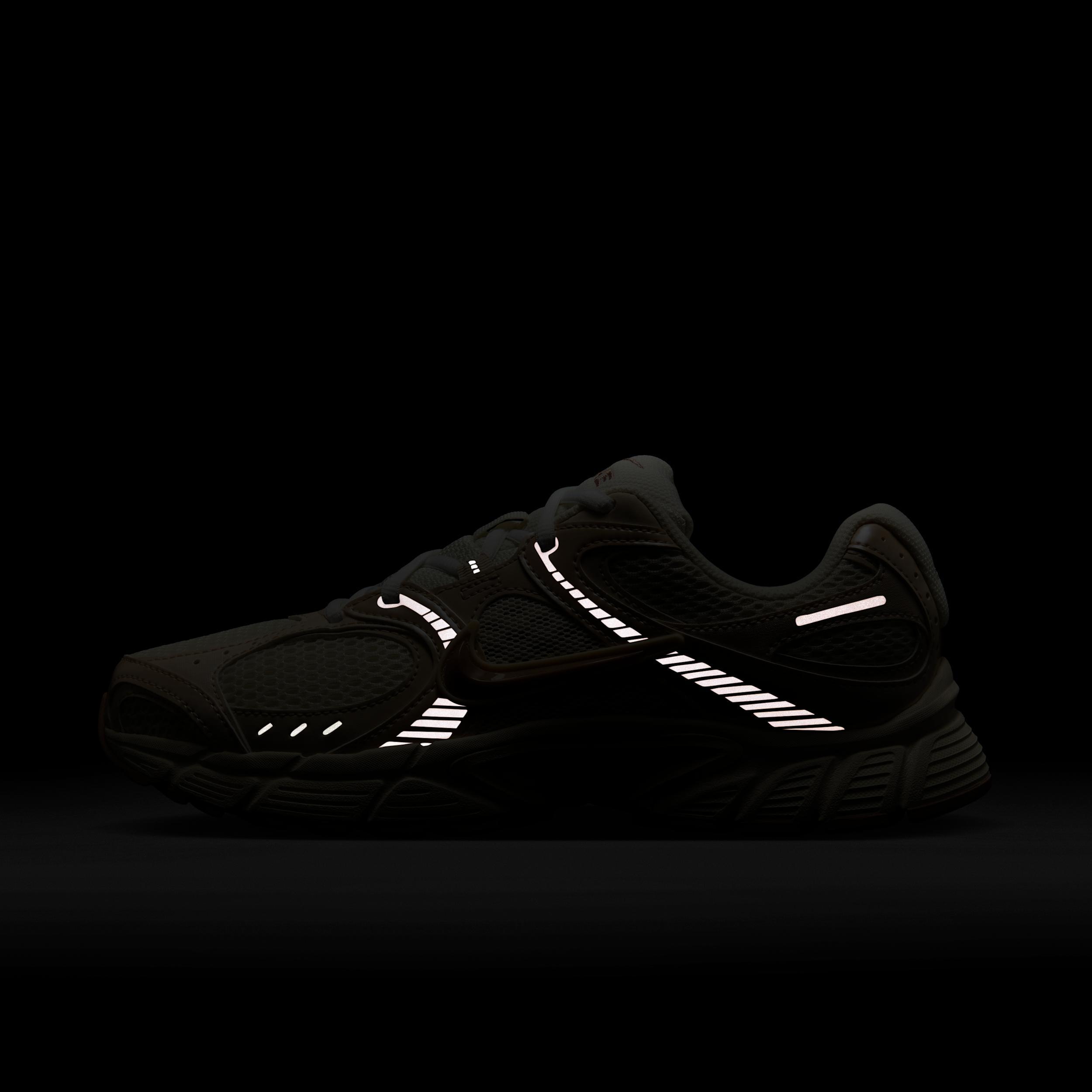 Nike Women's V5 RNR Shoes Product Image