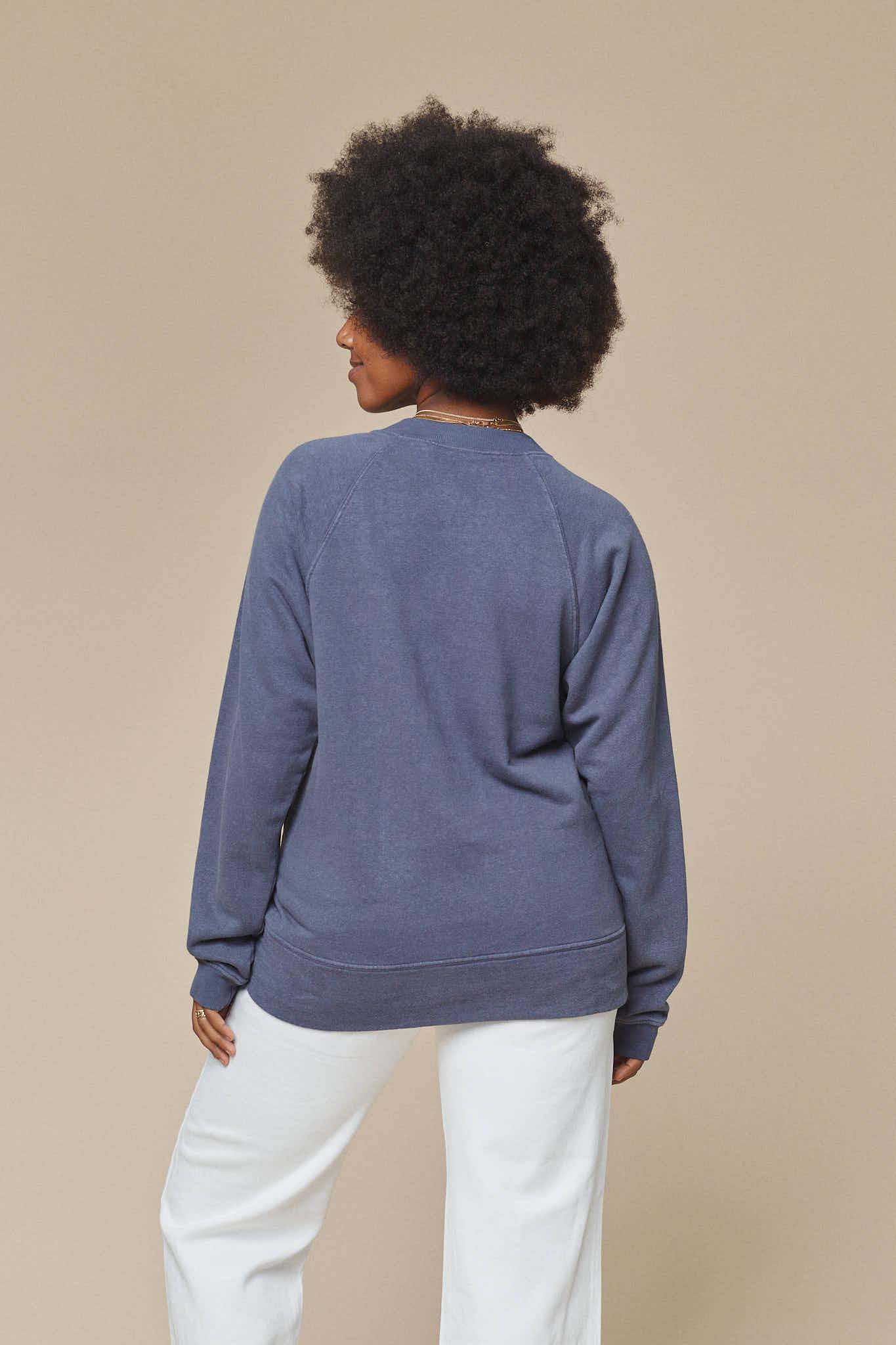 Sierra Raglan Sweatshirt Male Product Image