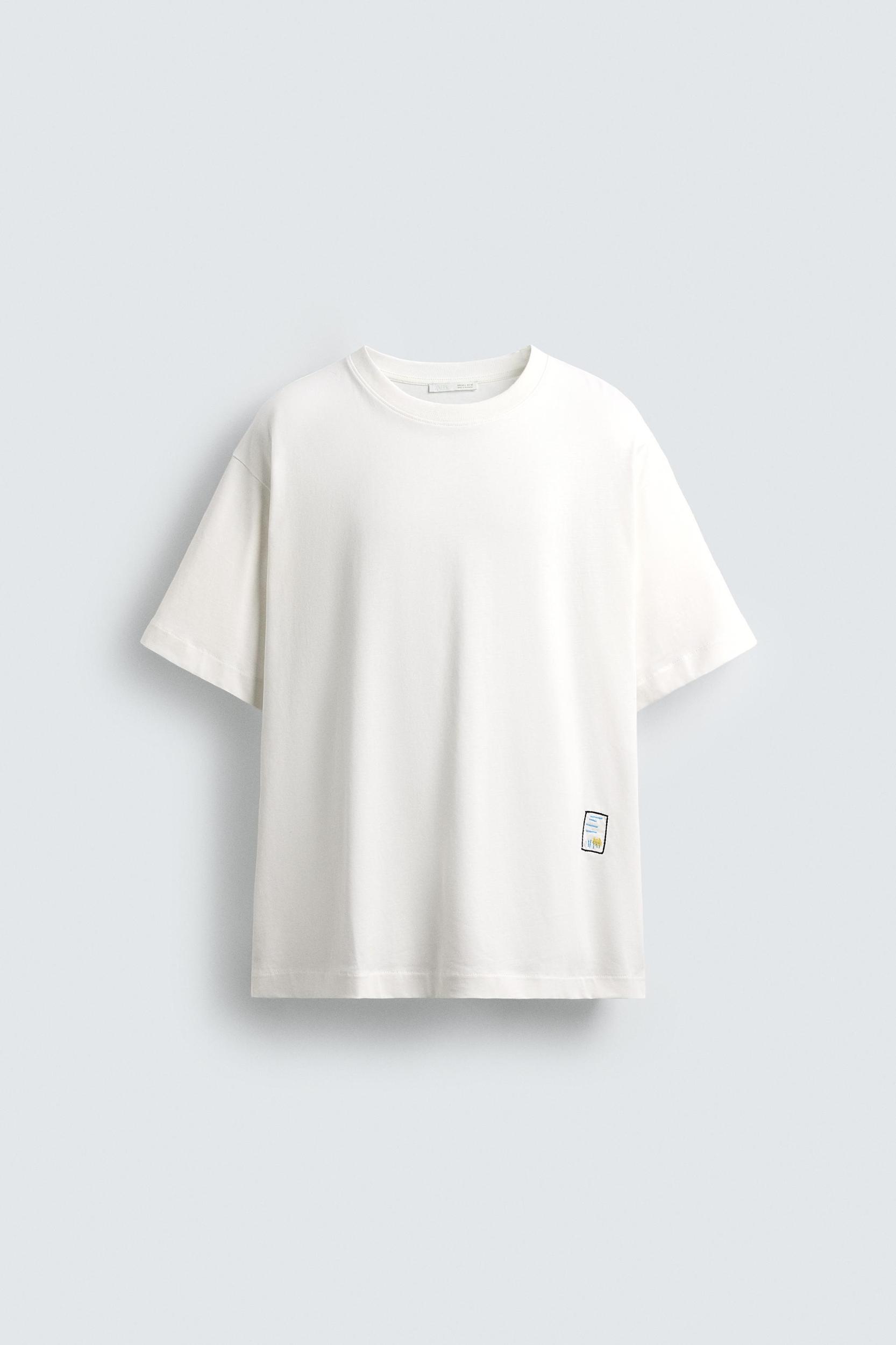 CONTRAST PATCH T-SHIRT Product Image