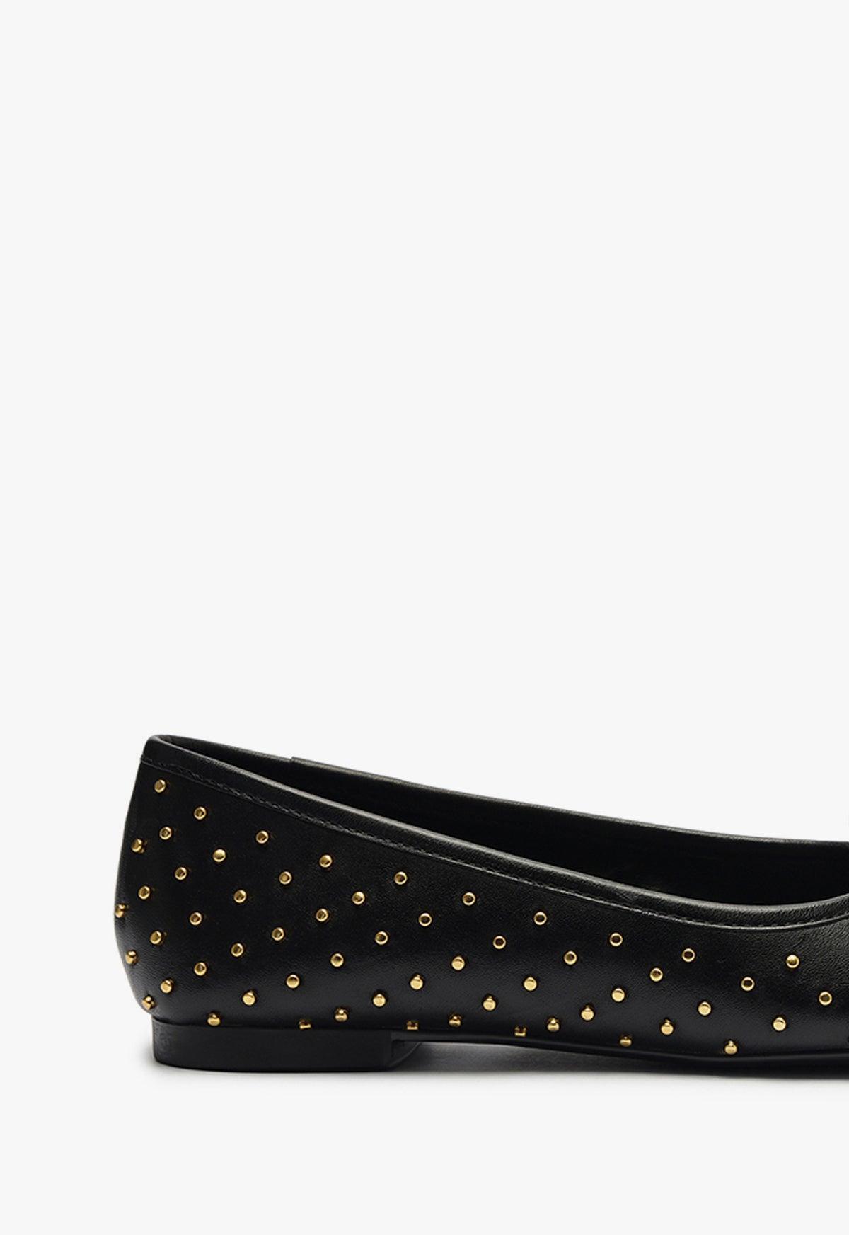 Arissa Studs Flat Product Image
