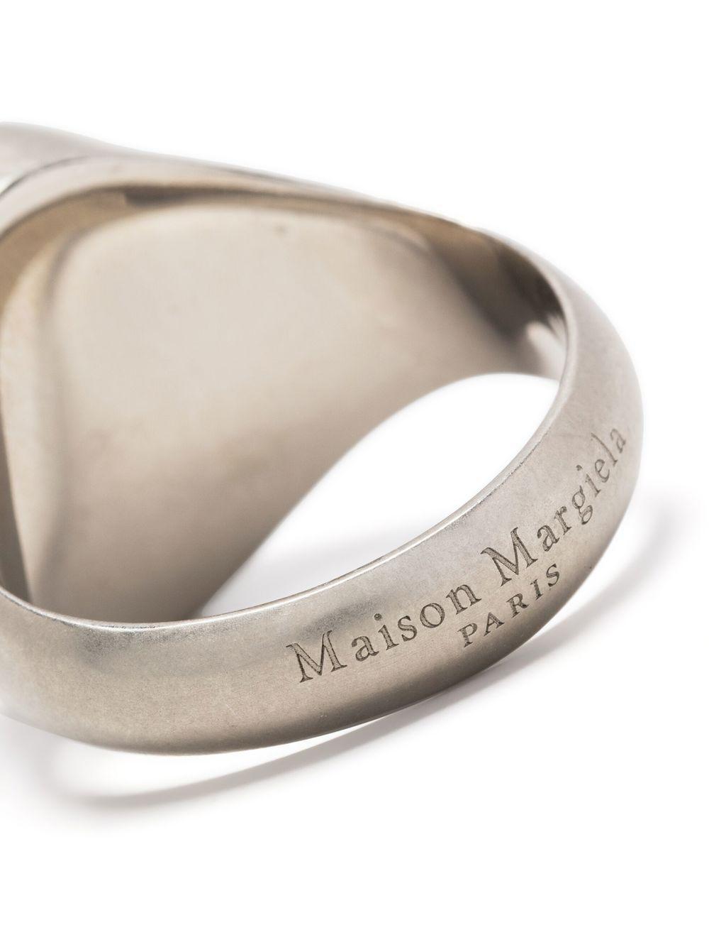 Chevalier signet ring Product Image