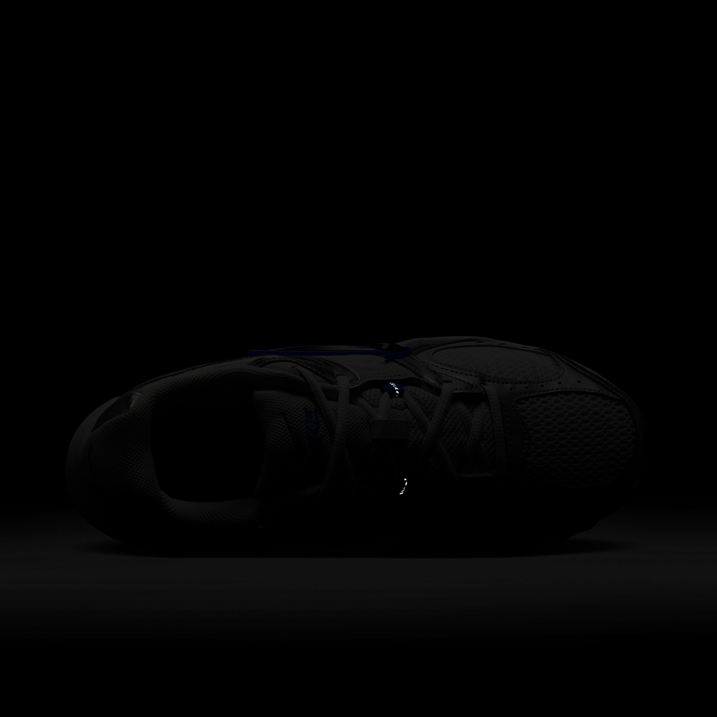 Nike Men's V5 RNR Shoes Product Image