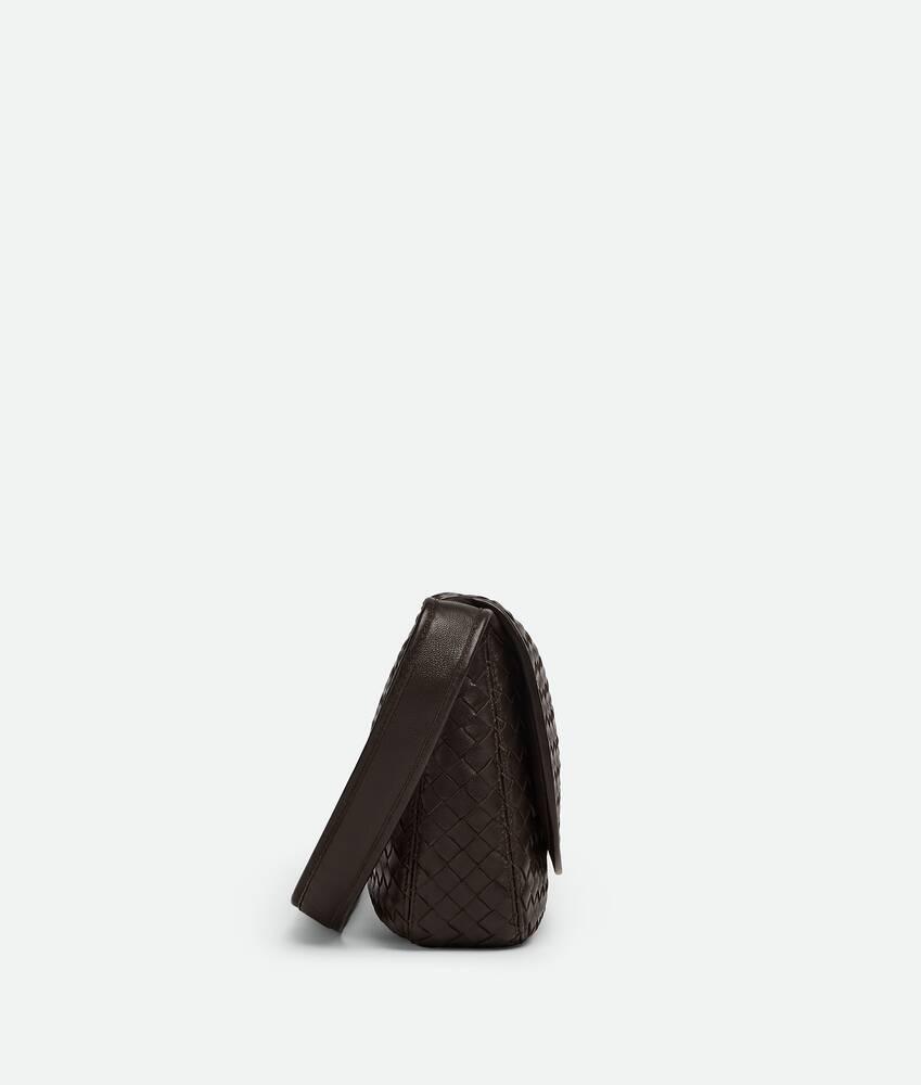 Men's Veneto Flap Messenger in Fondant Product Image