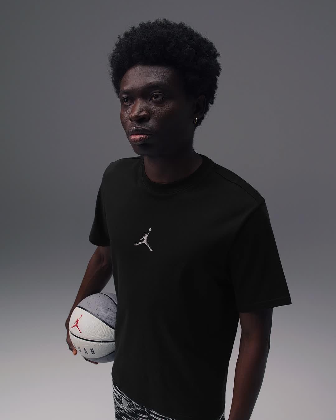 Jordan Sport Men's Dri-FIT T-Shirt Product Image