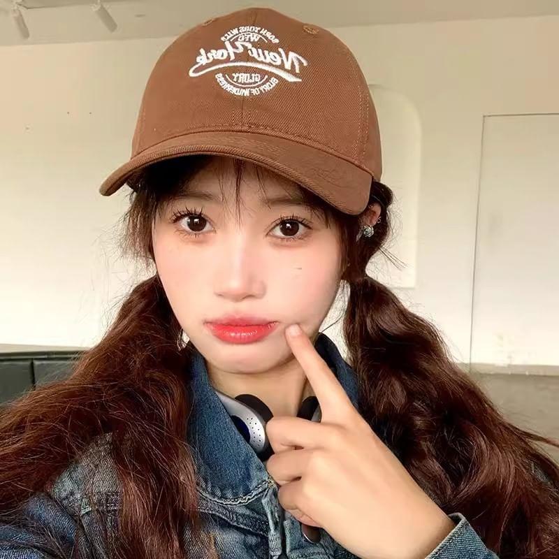 Lettering Embroidered Baseball Cap Product Image