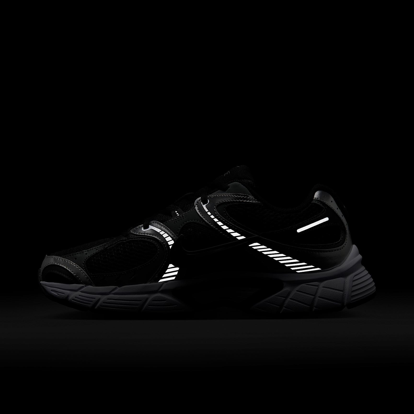 Nike V5 RNR Men's Shoes Product Image