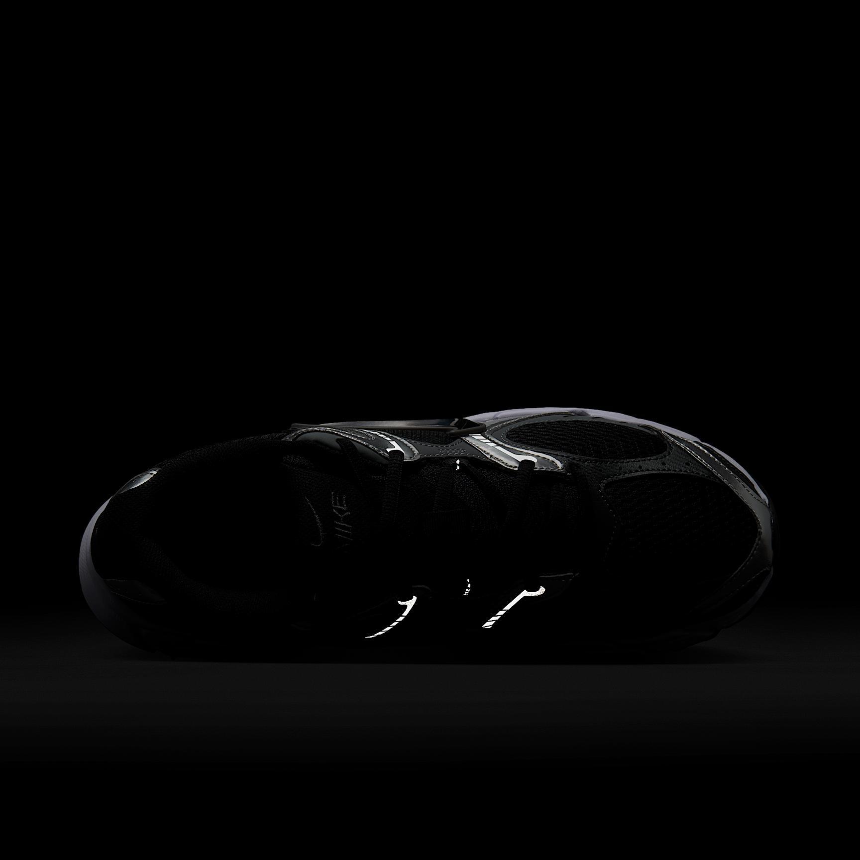 Nike V5 RNR Men's Shoes Product Image
