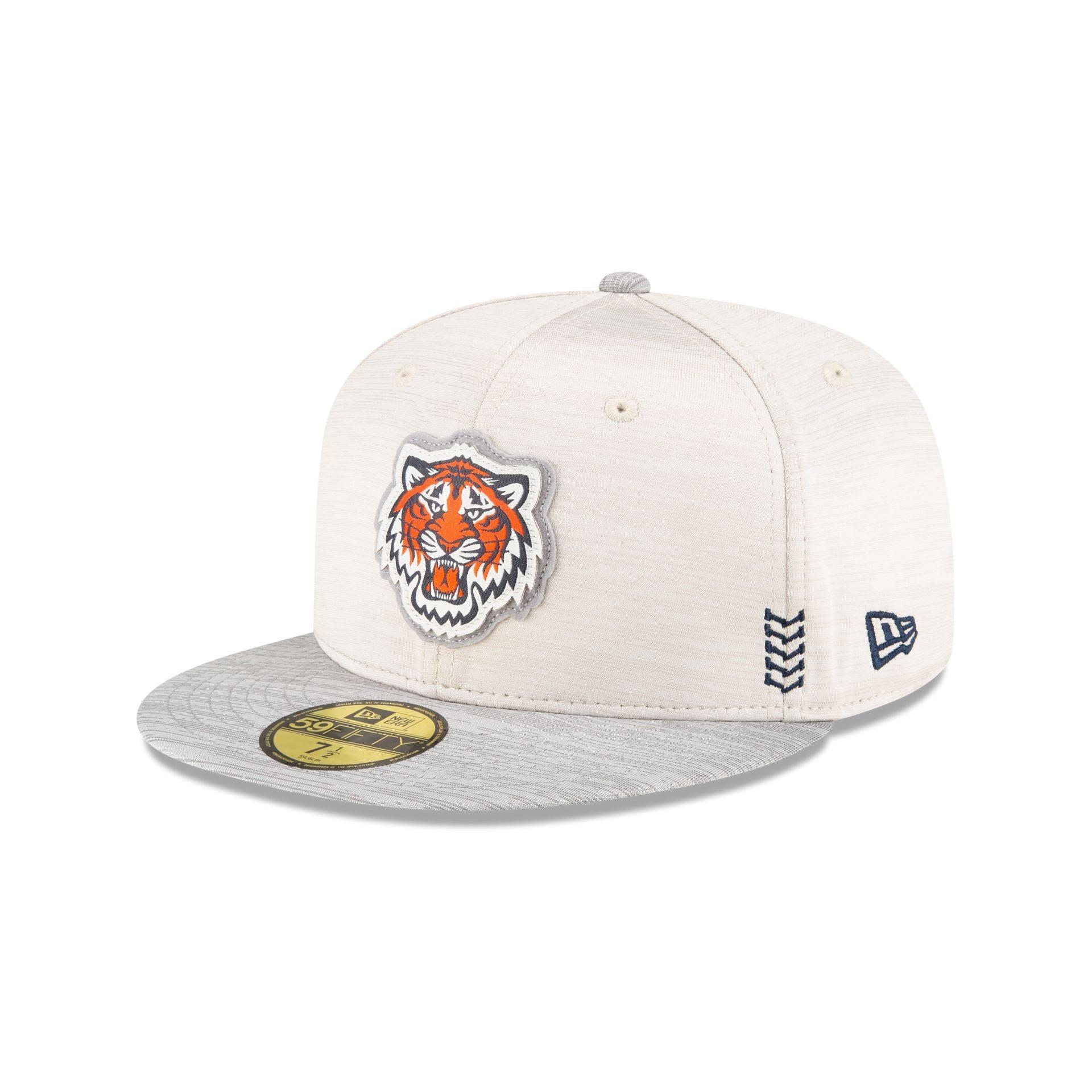 Houston Astros Classic 8-Bit Wordmark 59FIFTY Fitted Hat Male Product Image