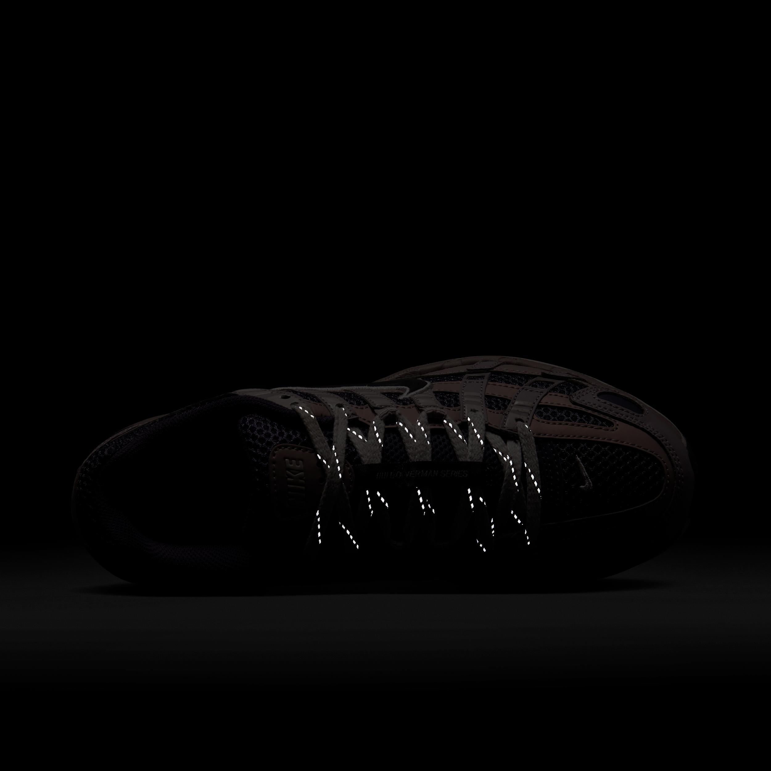 Nike Women's P-000 SE Shoes Product Image
