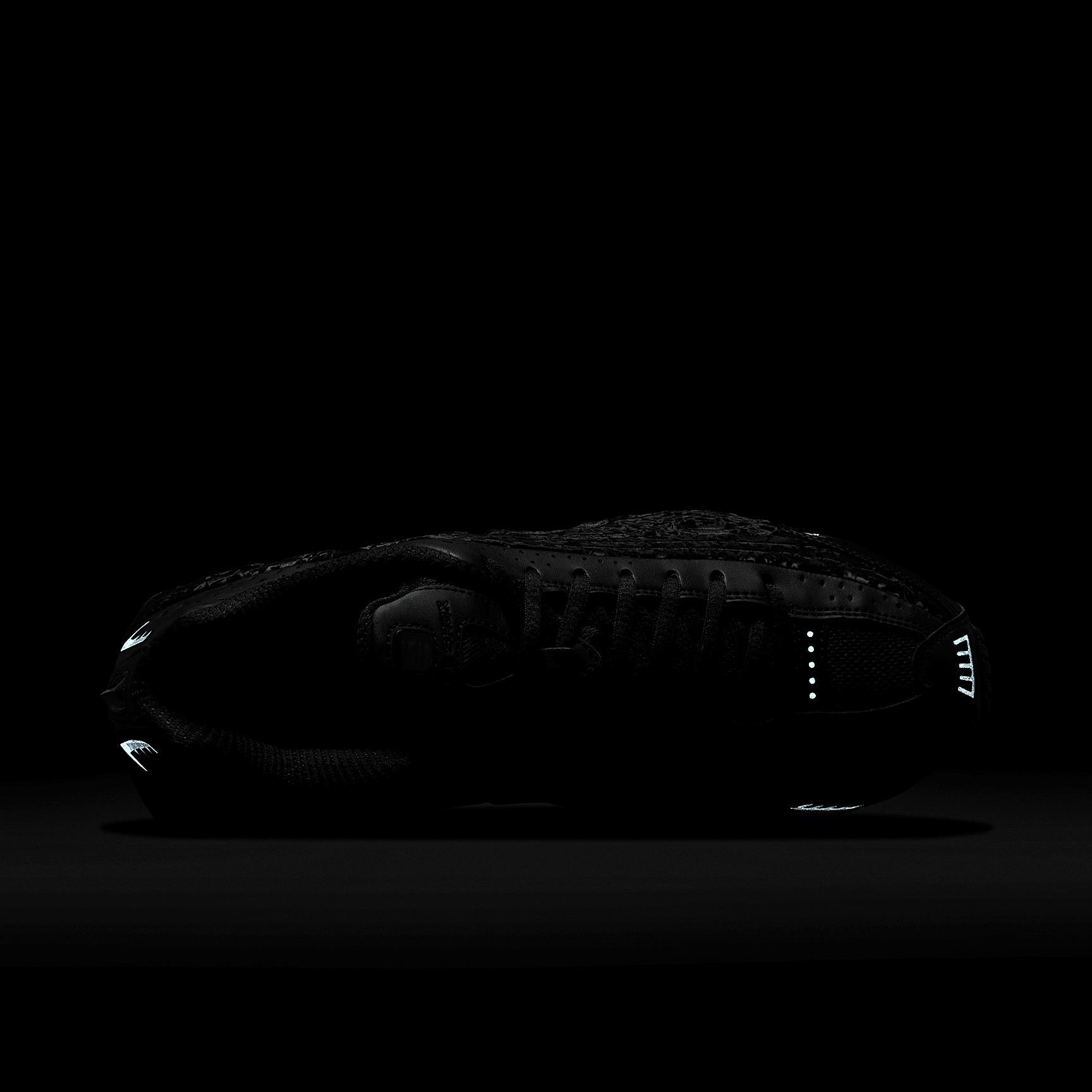 Nike Womens Shox R4 Casual Shoes Product Image