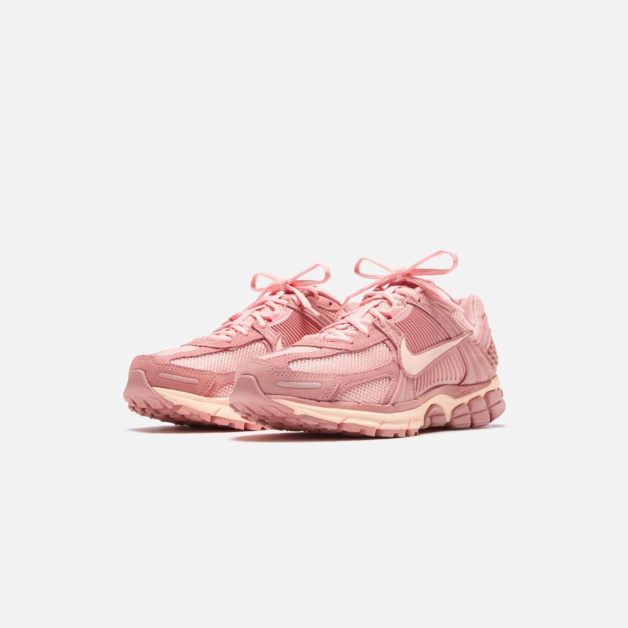Nike Zoom Vomero 5 Sde - Red Stardust / Crimson Tint / Metallic Platinum Male Product Image