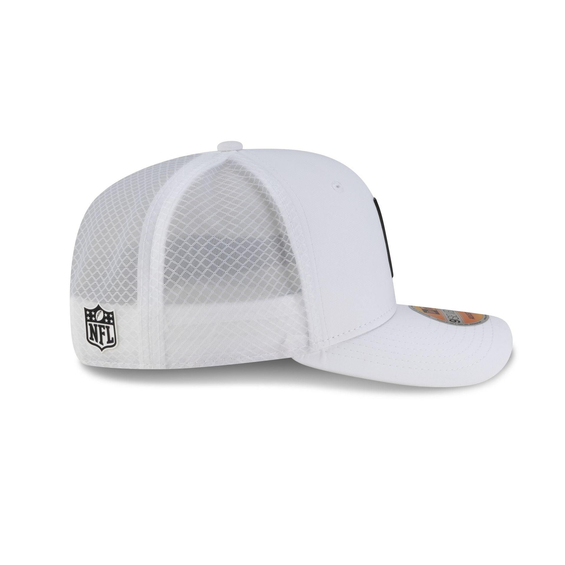 Pittsburgh Steelers 2025 Sideline Hot Weather White 9SEVENTY Trucker Hat Male Product Image