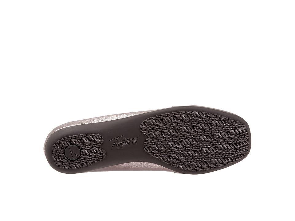 Trotters Sage Patent Scalloped Detail Slip Product Image