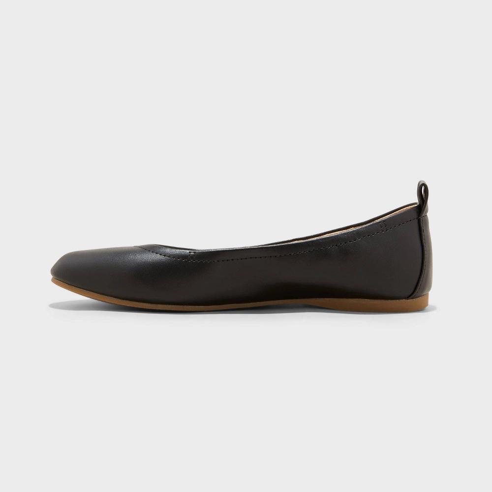 Womens Danielle Scrunch Ballet Flats with Memory Foam Insole - Universal Thread Black 8 Product Image
