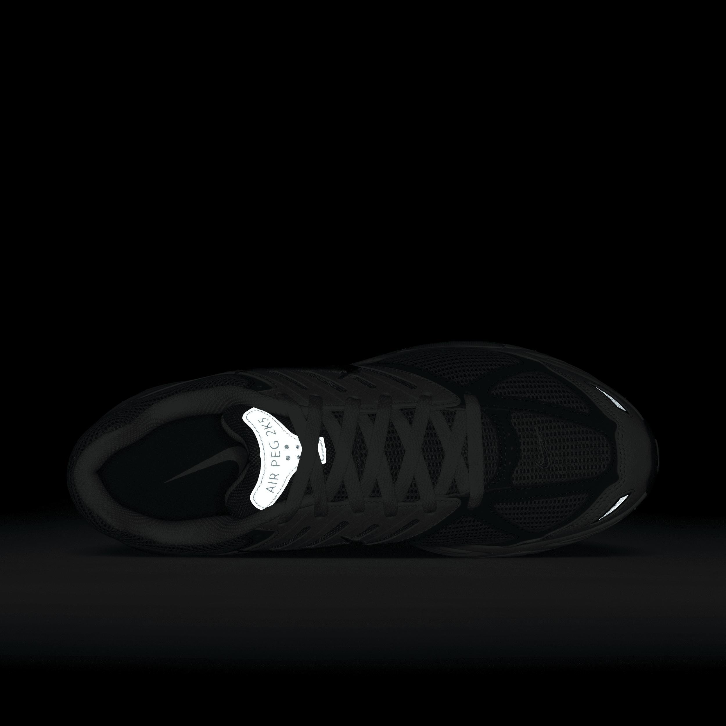 Nike Men's Air Pegasus 200 Shoes Product Image