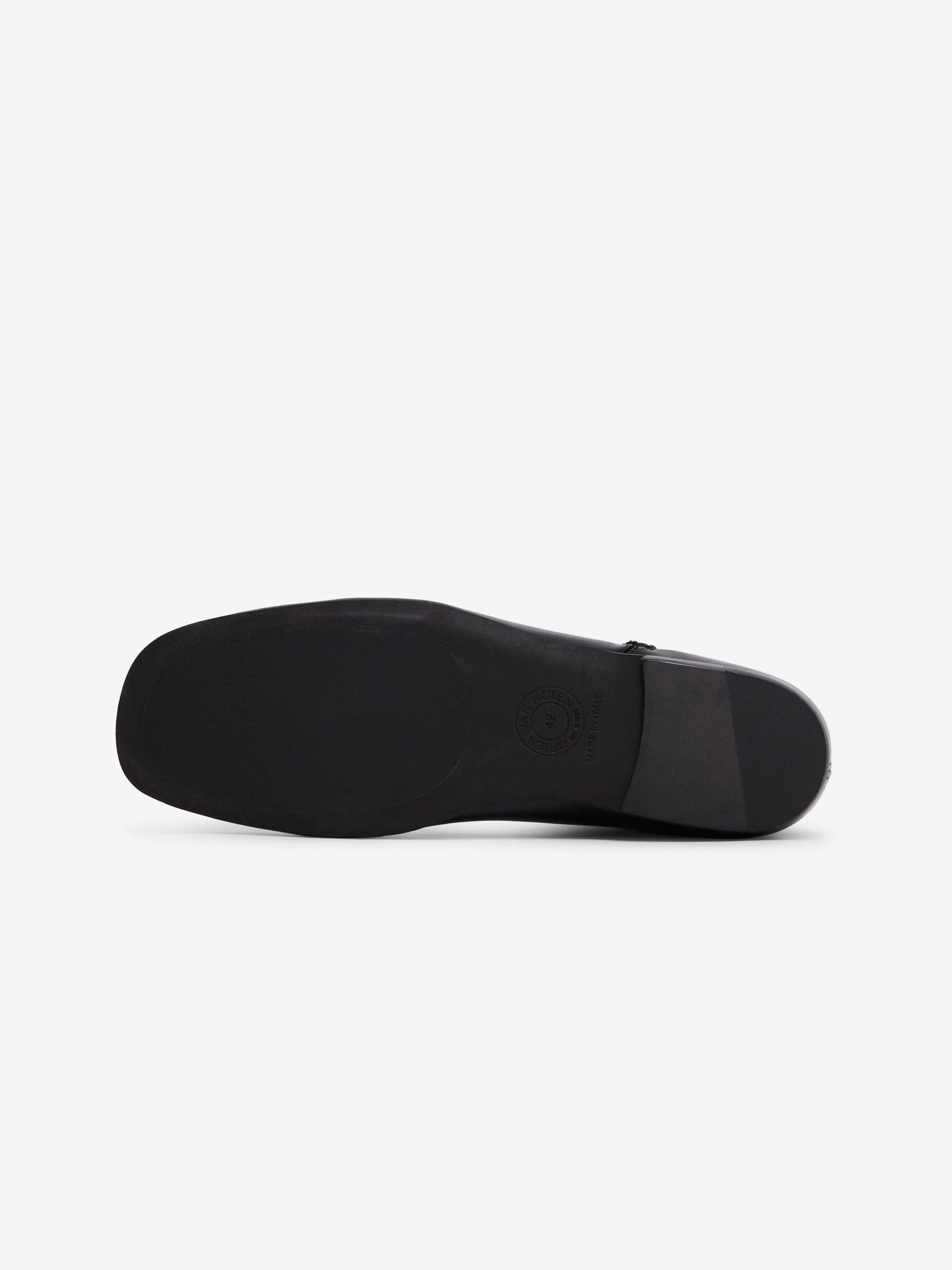 Leather Zip Boot (Black) Product Image