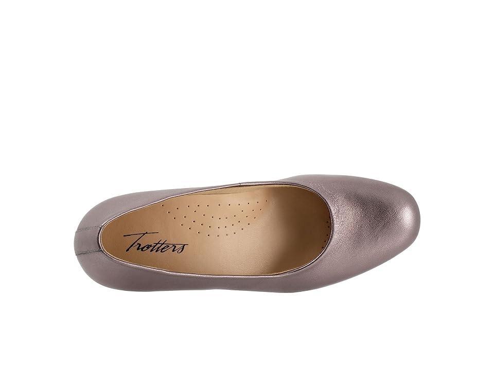 Trotters Daria Leather Block Heel Pumps Product Image