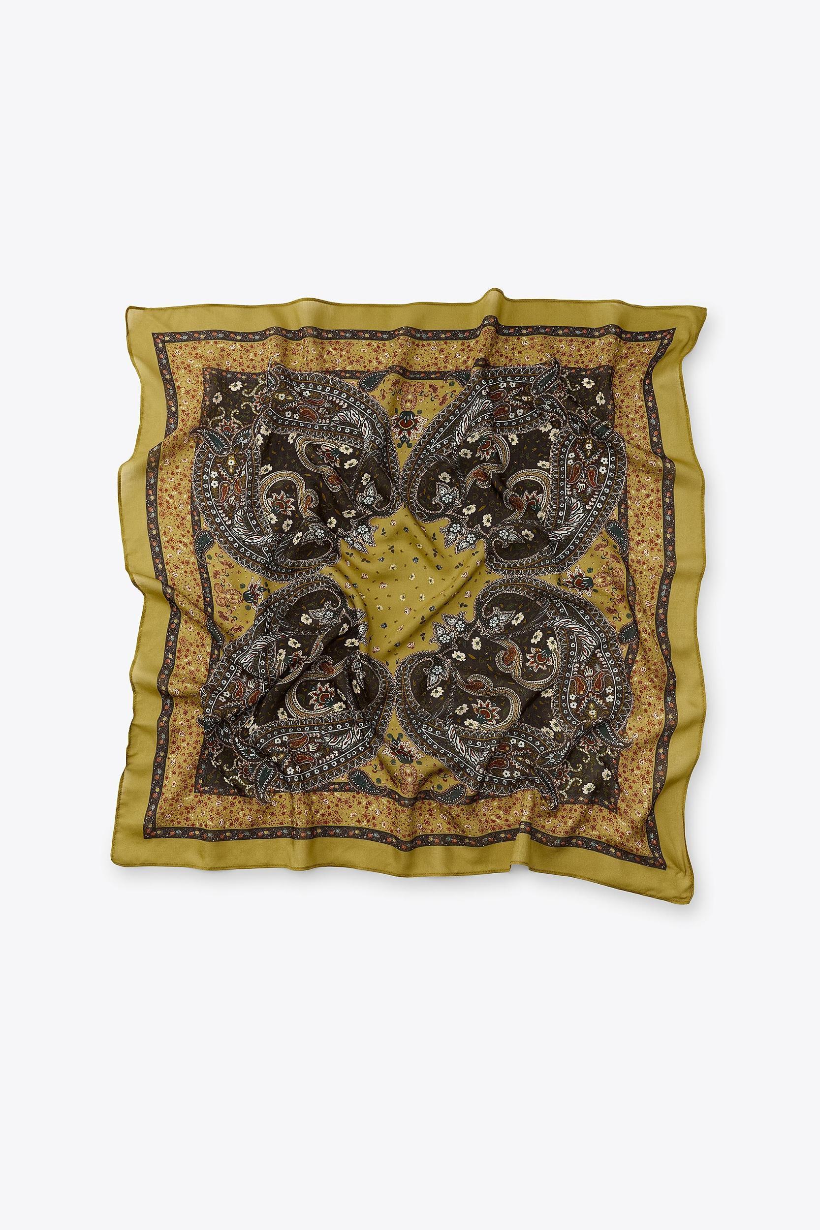 PRINTED VISCOSE SCARF Product Image