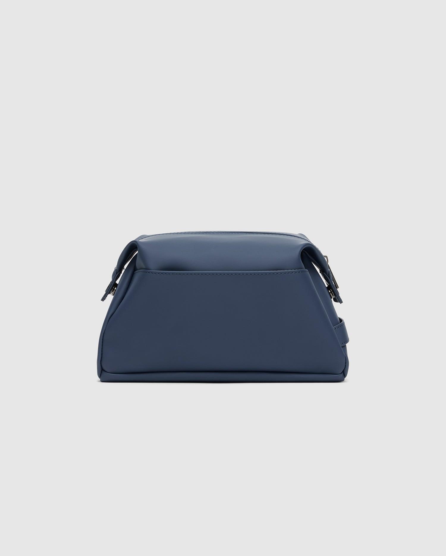 MENS RUBBERIZED TOILETRY KIT - B6A189E200 Male Product Image