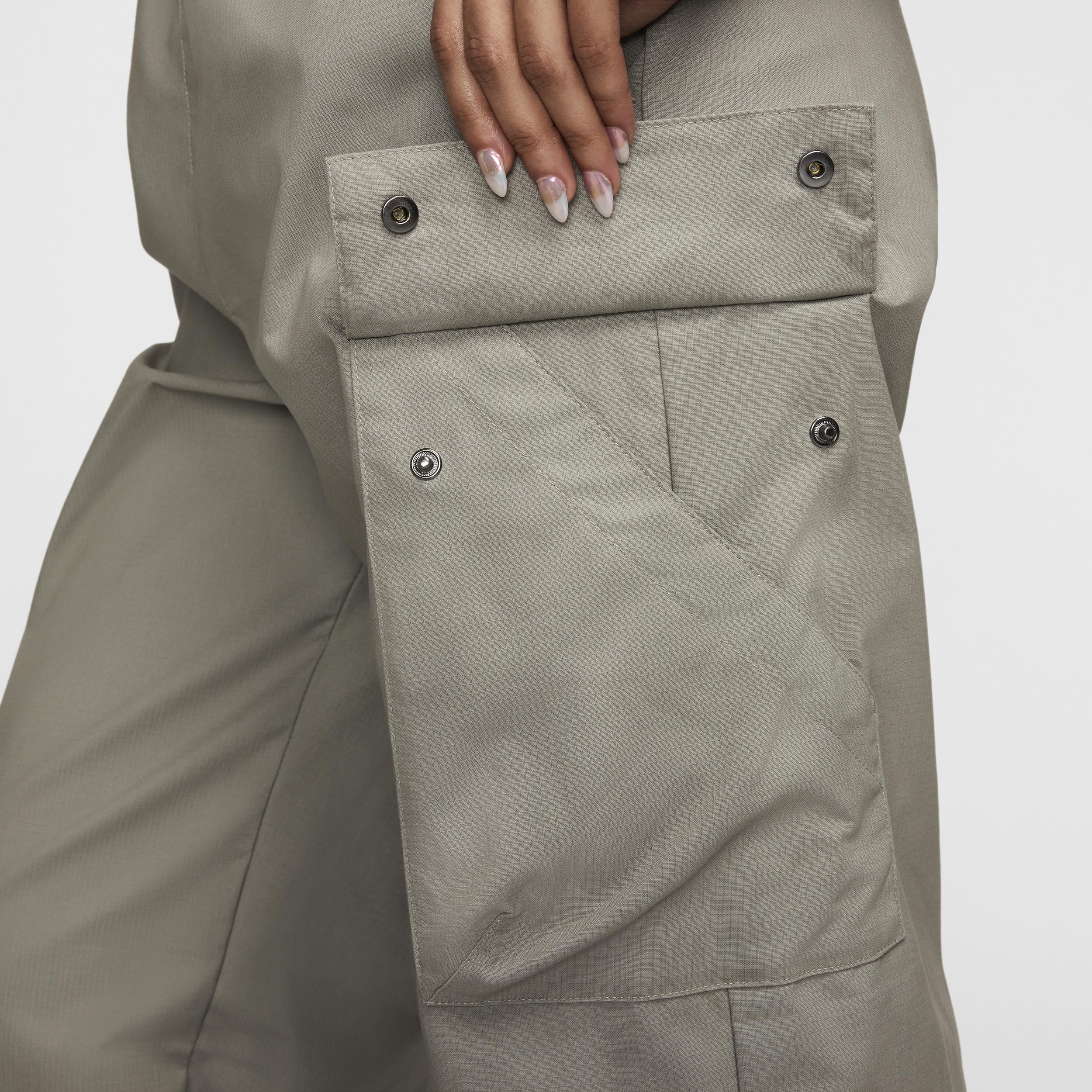 Nike Sportswear Everything Wovens Women's Mid-Rise Cargo Pants Product Image