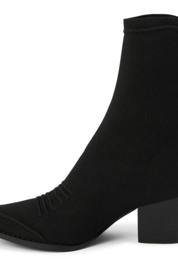 COCONUTS BY MATISSE WOMEN'S LYNNE BOOTIES - POINTED TOE Product Image