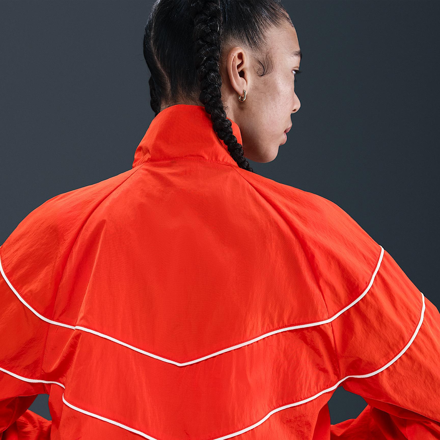 Nike Windrunner Women's Loose UV Woven Full-Zip Jacket Product Image
