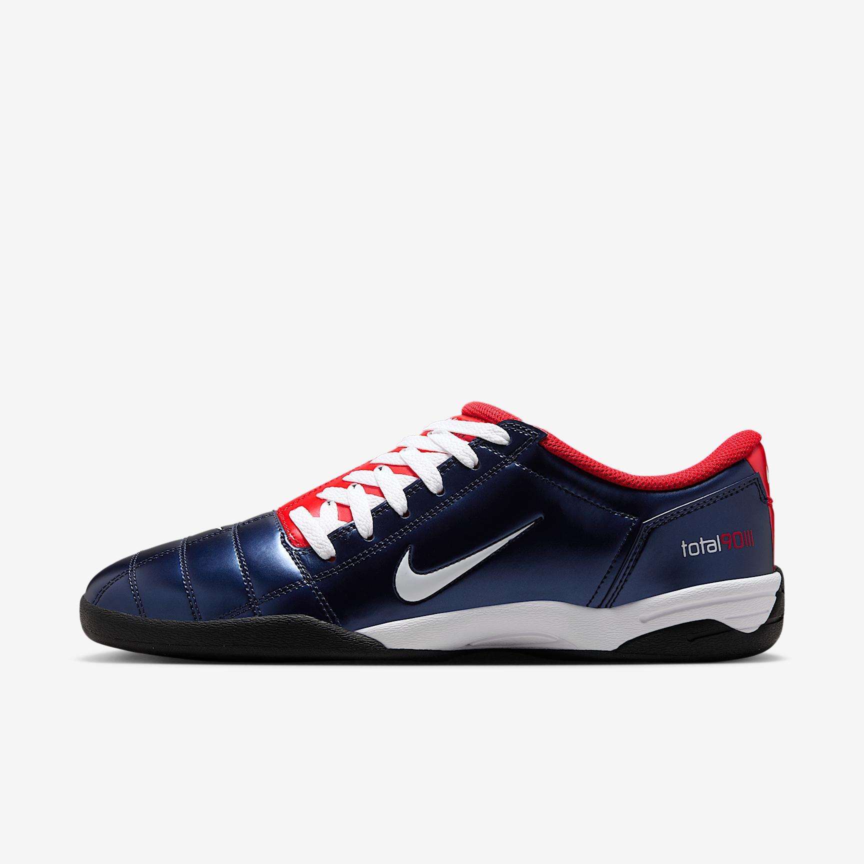 Nike Total 90 Men's Shoes Product Image