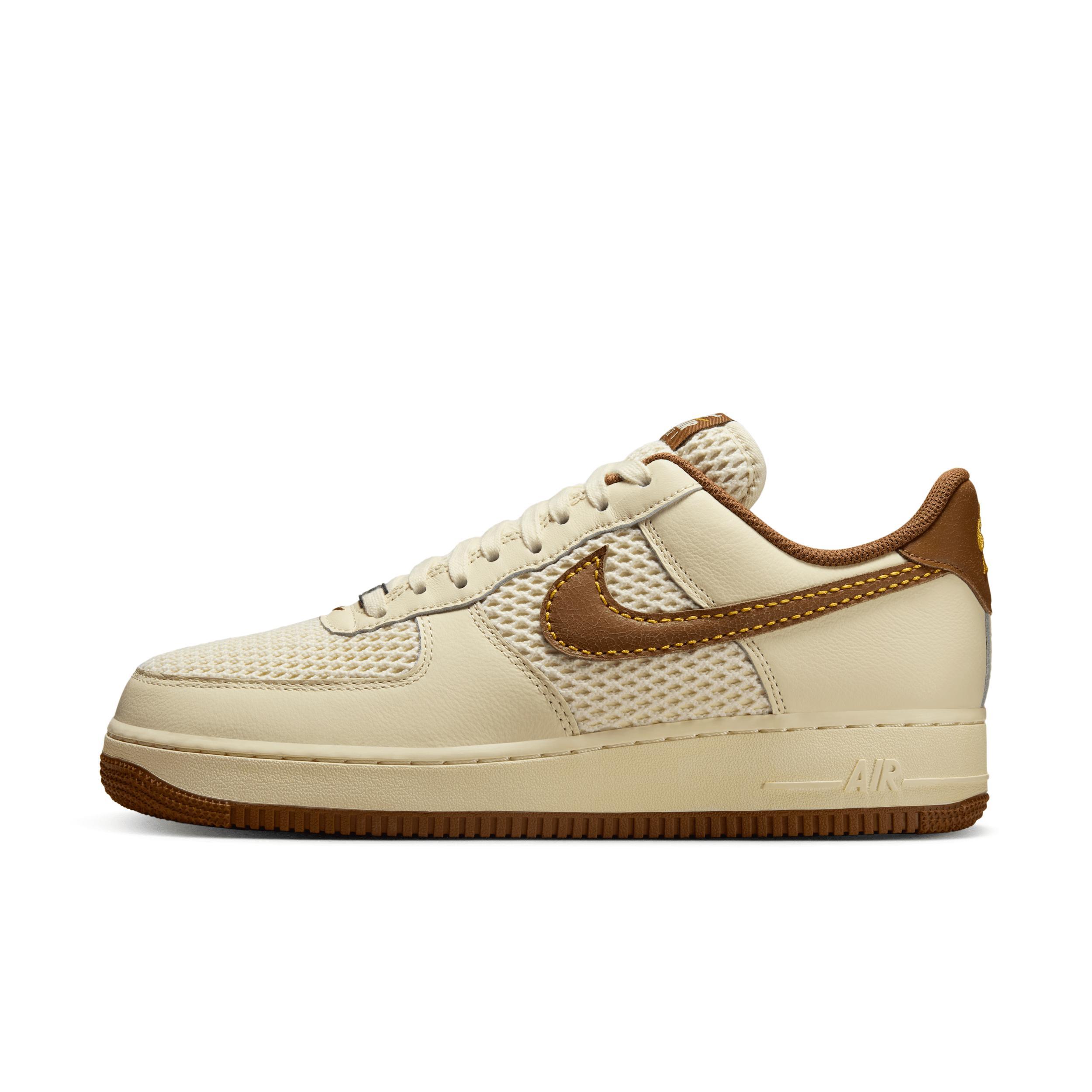 Nike Air Force 1 '07 LV8 Men's Shoes Product Image