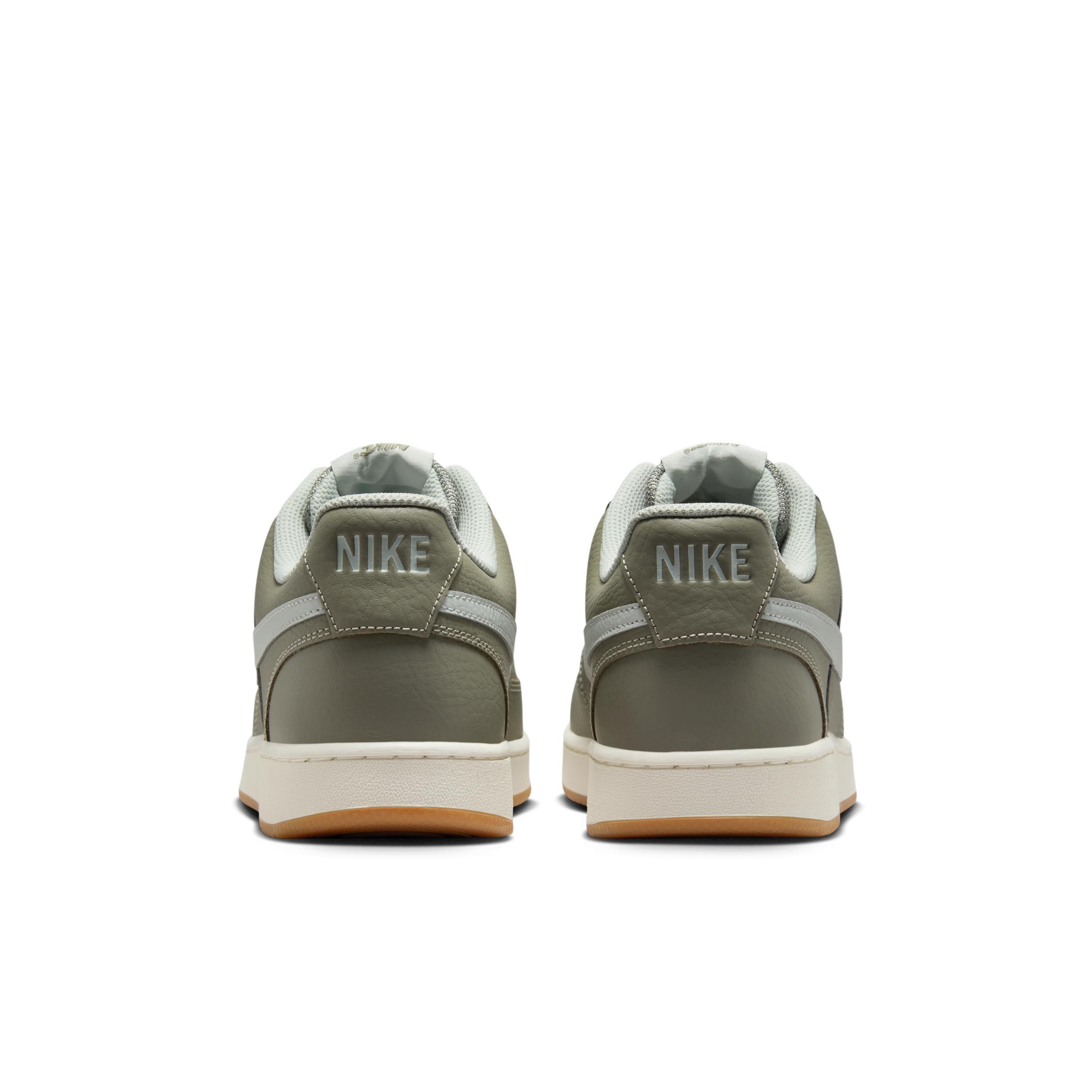 Nike Men's Court Vision Low Shoes Product Image