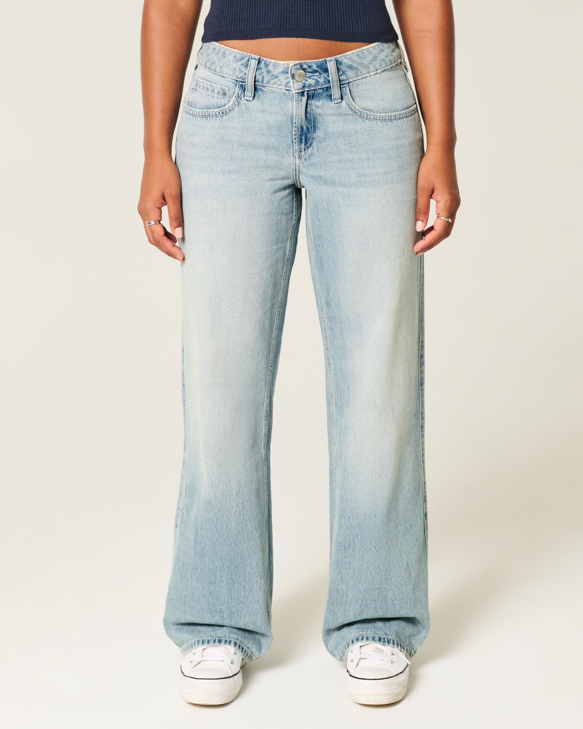 Curvy Low-Rise Light Wash Baggy Jeans Product Image