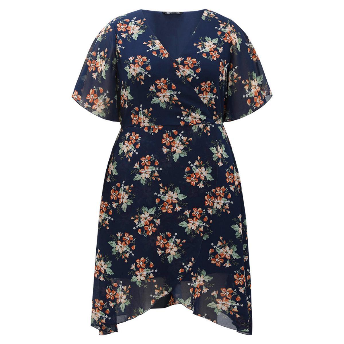 Plus Size Floral Print Mesh Pocket Wrap Hem Dress DarkBlue Women Elegant Lined V-neck Short sleeve Curvy Midi Dress BloomChic 30/6X Product Image