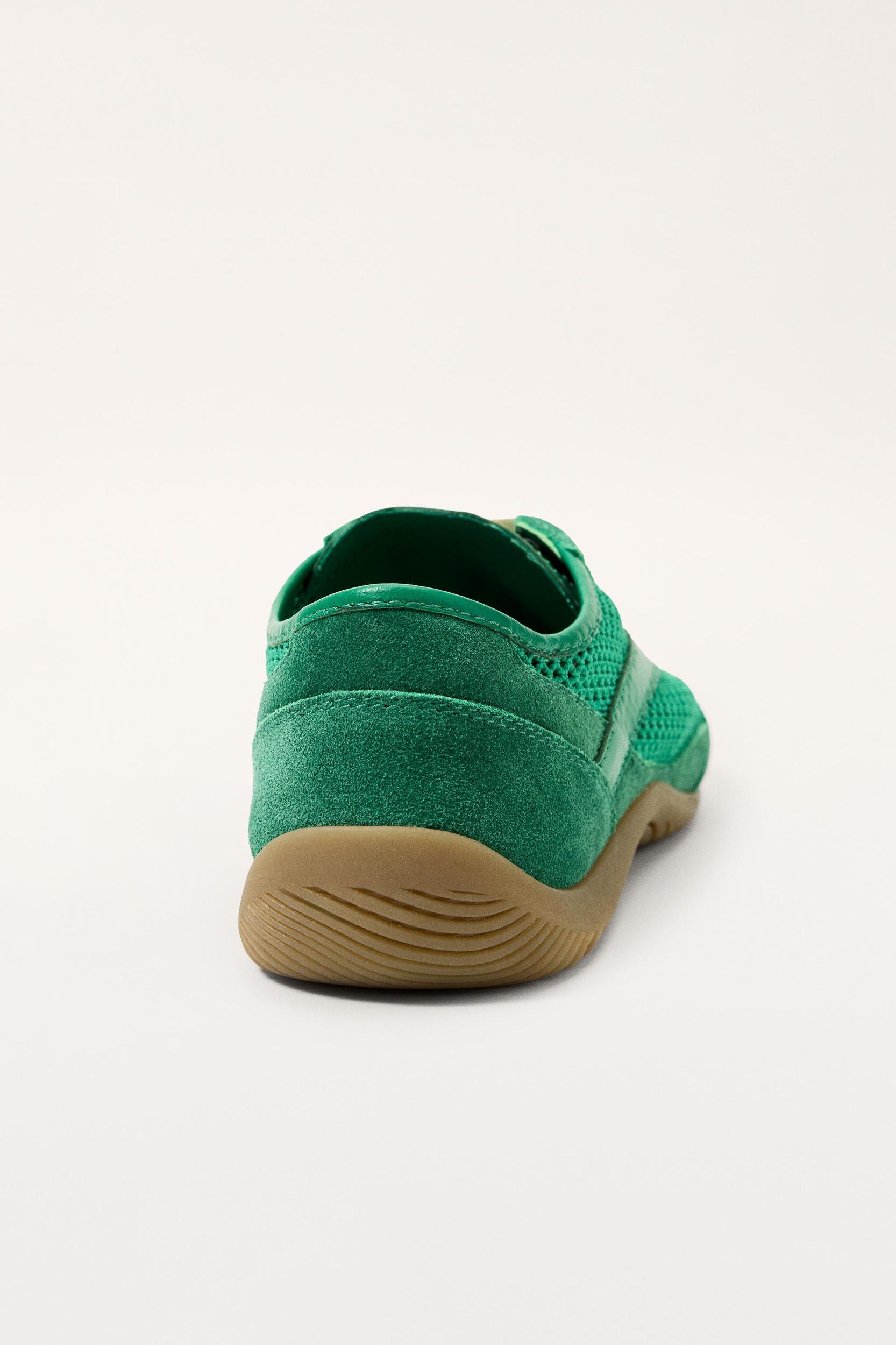 LIMITED EDITION RETRO STYLE SNEAKERS Product Image