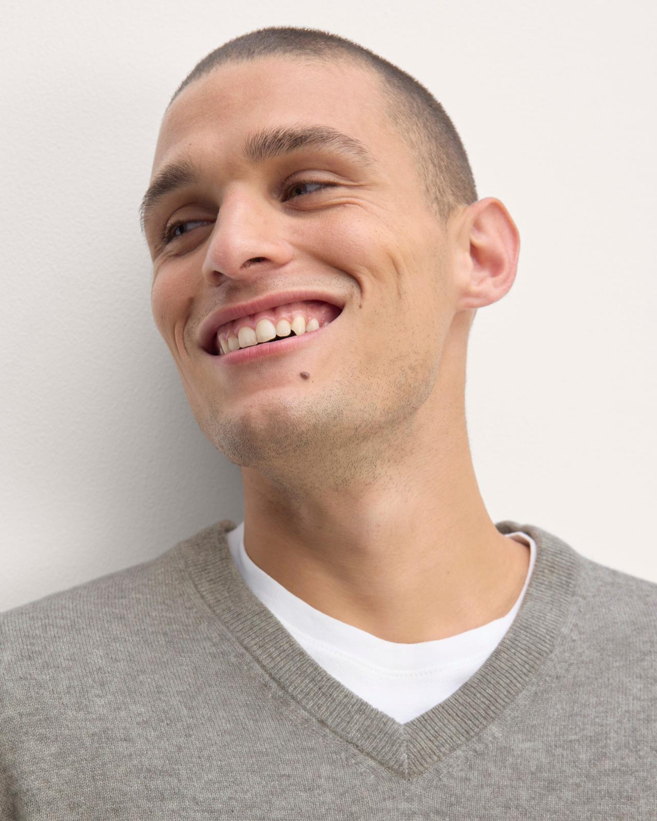 The Cashmere V-Neck Sweater Product Image