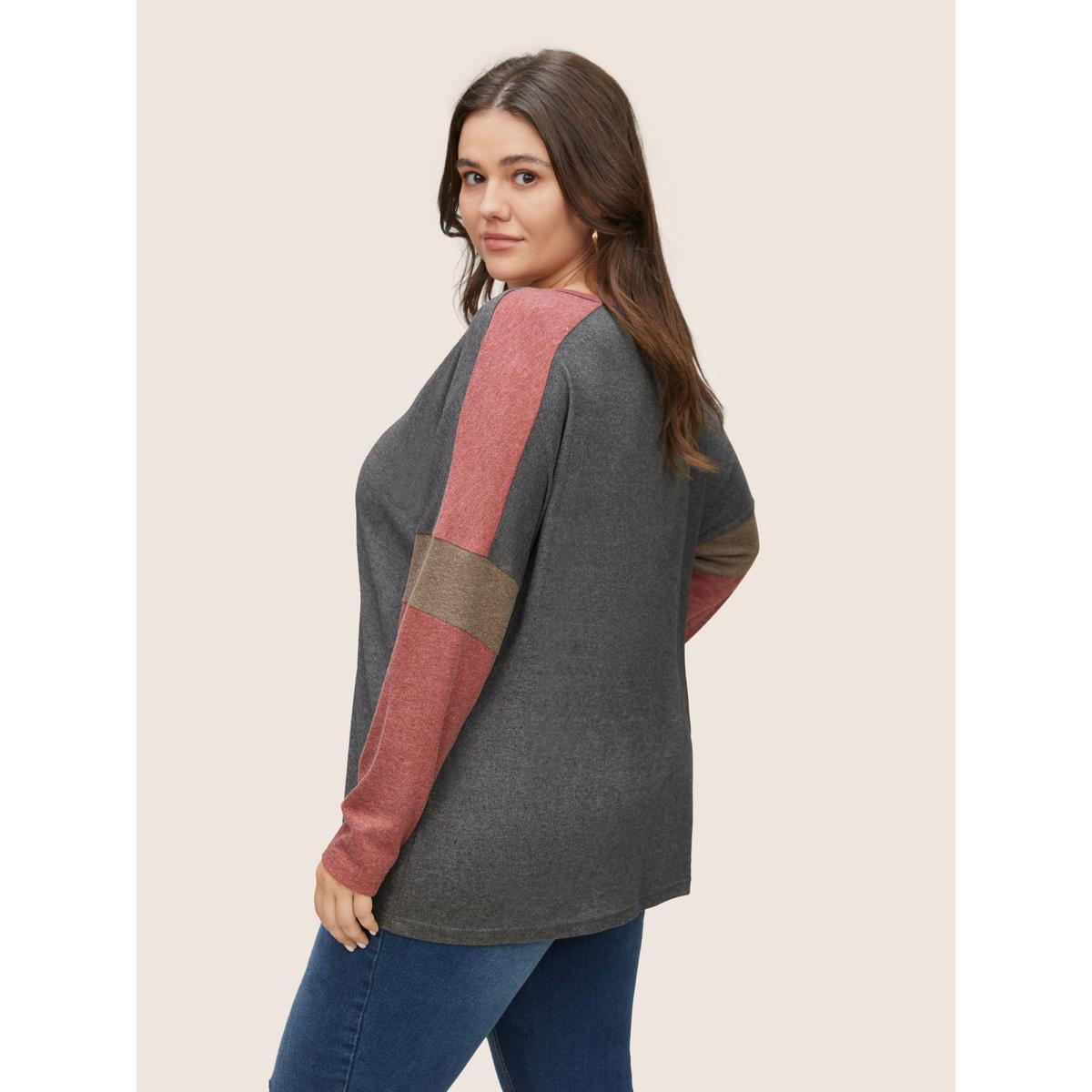 Plus Size Colorblock Patchwork Batwing Sleeve Notched T-shirt Gray Women Casual Contrast Plain Notched collar Everyday T-shirts BloomChic 12/L Product Image