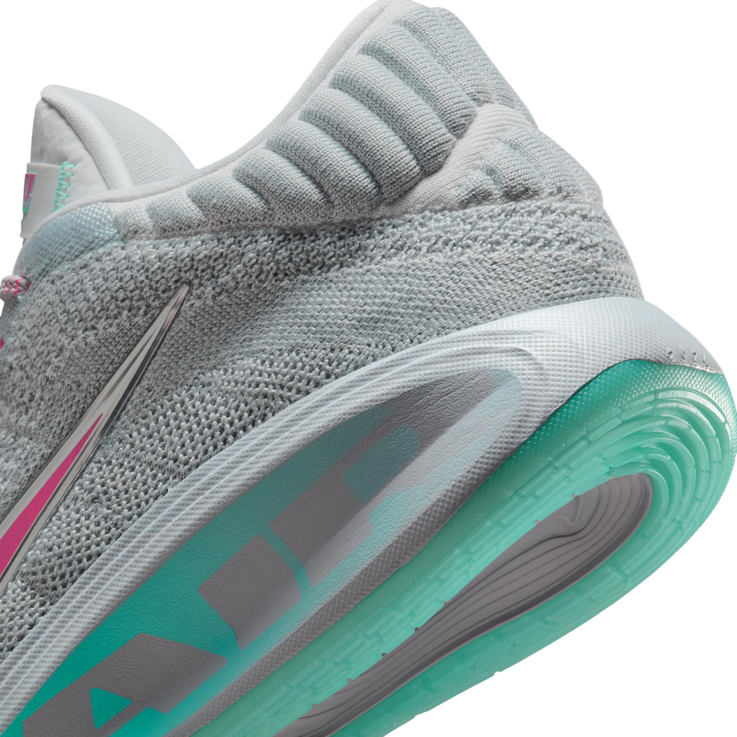 Nike Men's G.T. Hustle 3 Basketball Shoes Product Image
