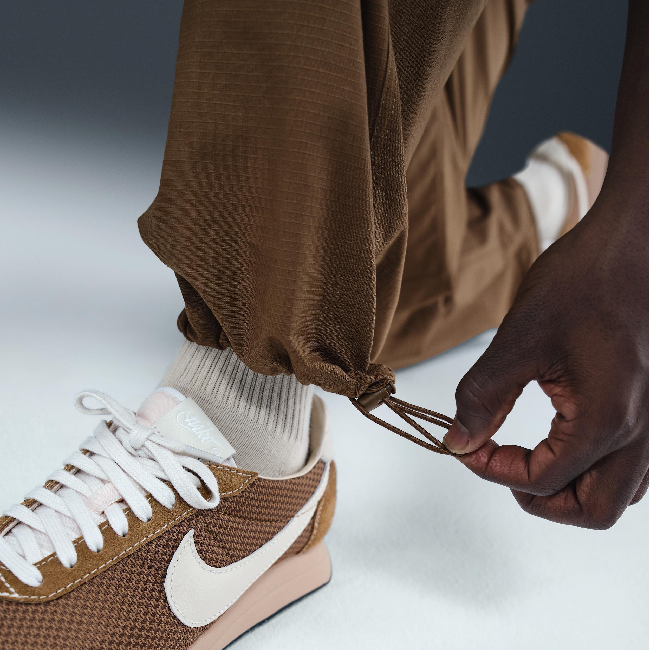 Nike Sportswear Club Men's Woven Cargo Pants Product Image