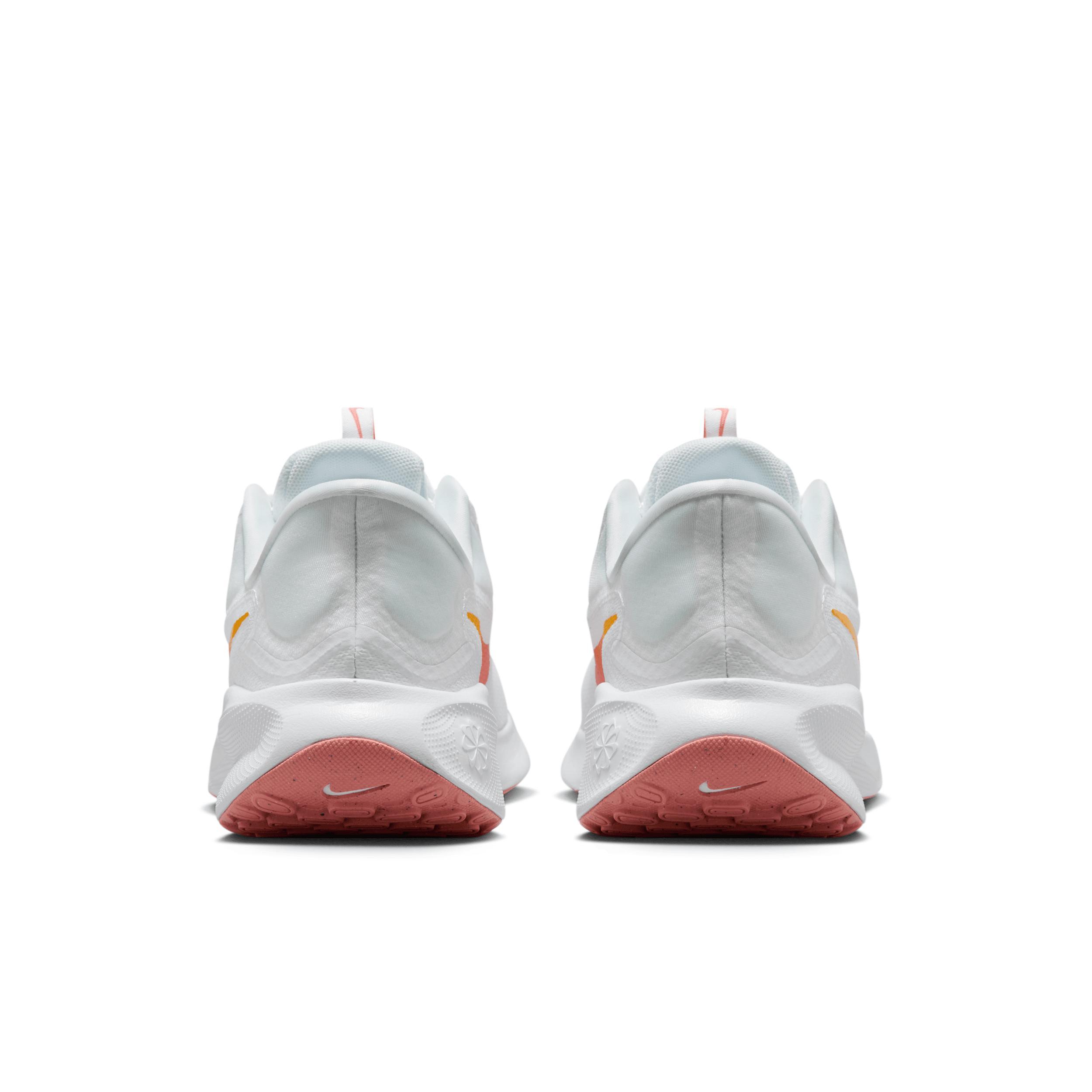 Nike Womens Revolution 7 EasyOn Easy On/Off Road Running Shoes Product Image