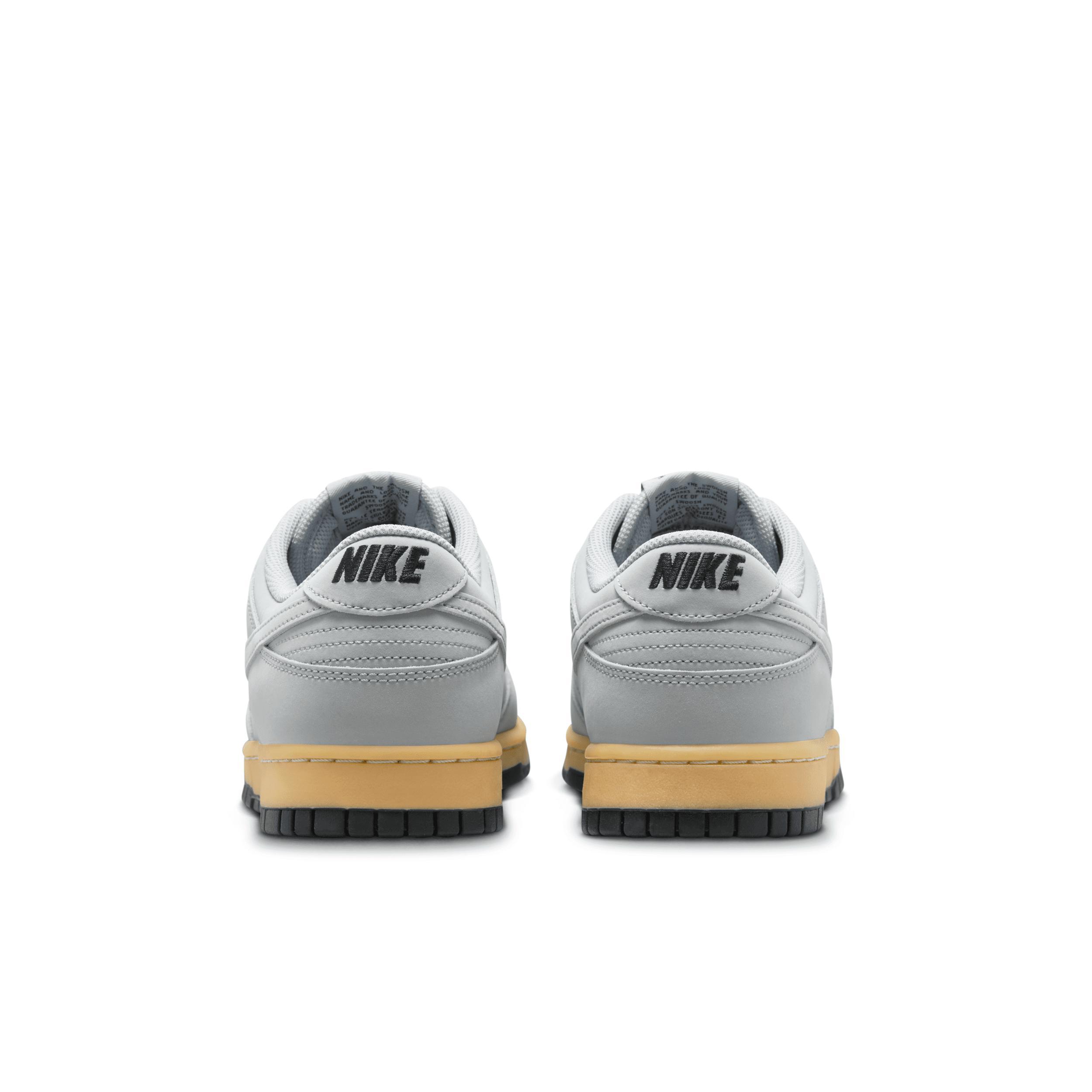 Nike Mens Nike Dunk Low Retro - Mens Basketball Shoes Product Image