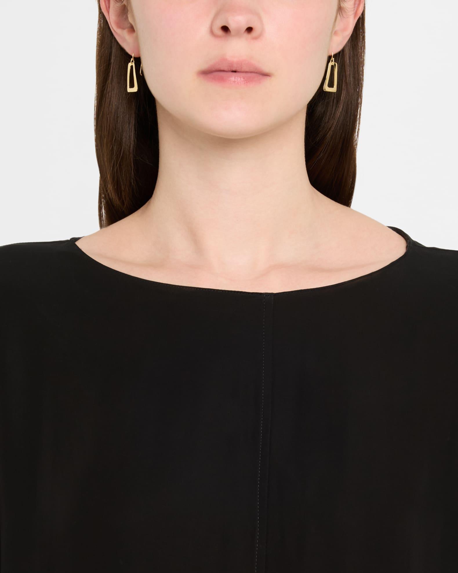 18K Classico Small Wavy Open Shape Earrings Product Image