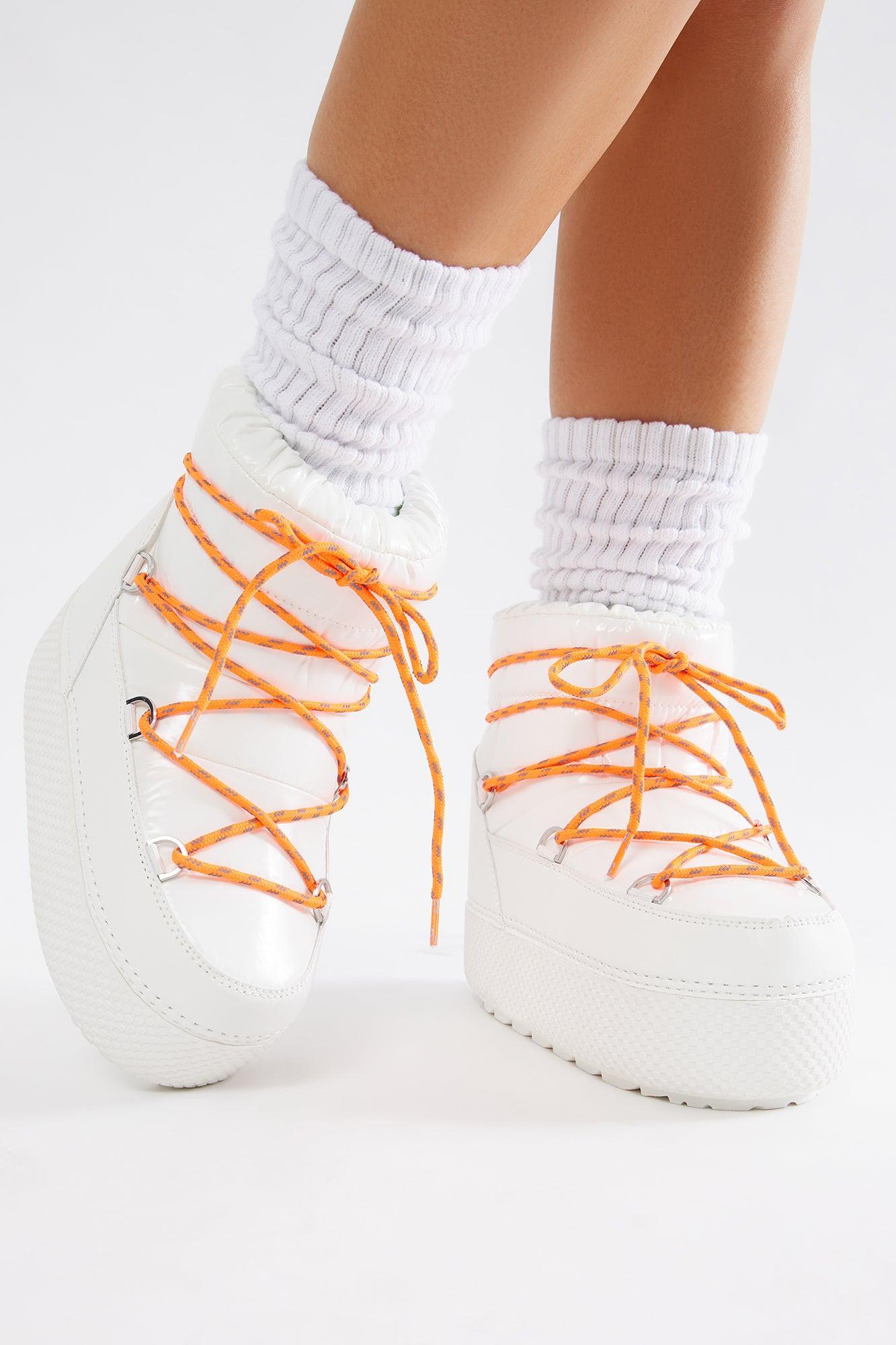 Hit The Snow Platform Booties - White Product Image
